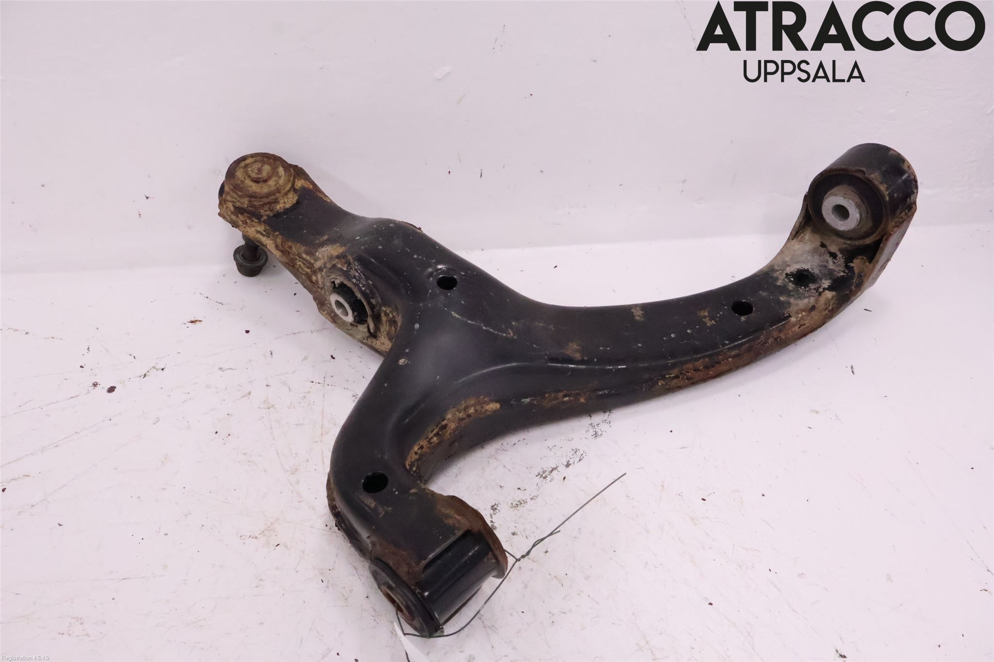 Volkswagen VW AMAROK 2H 10-22 Bärarm Fram Undre Hö