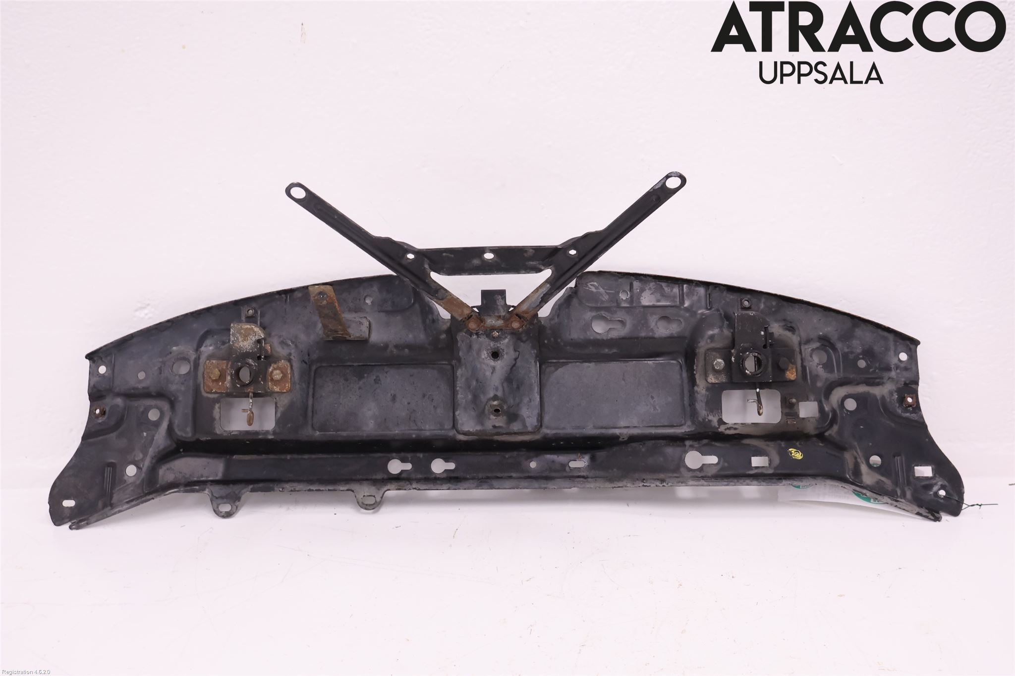 Saab 9-3 VER2/VER3 08-15 Front Huvlåsplåt-Balk