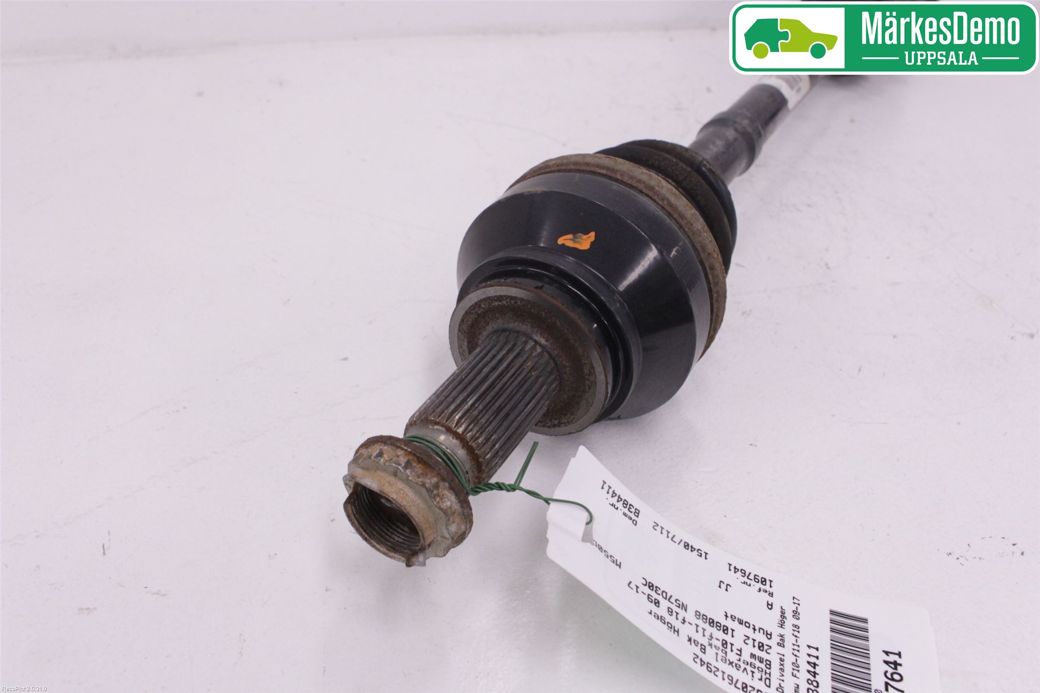 BMW 5 F10/F11/F18 09-17 Drivaxel Bak Höger