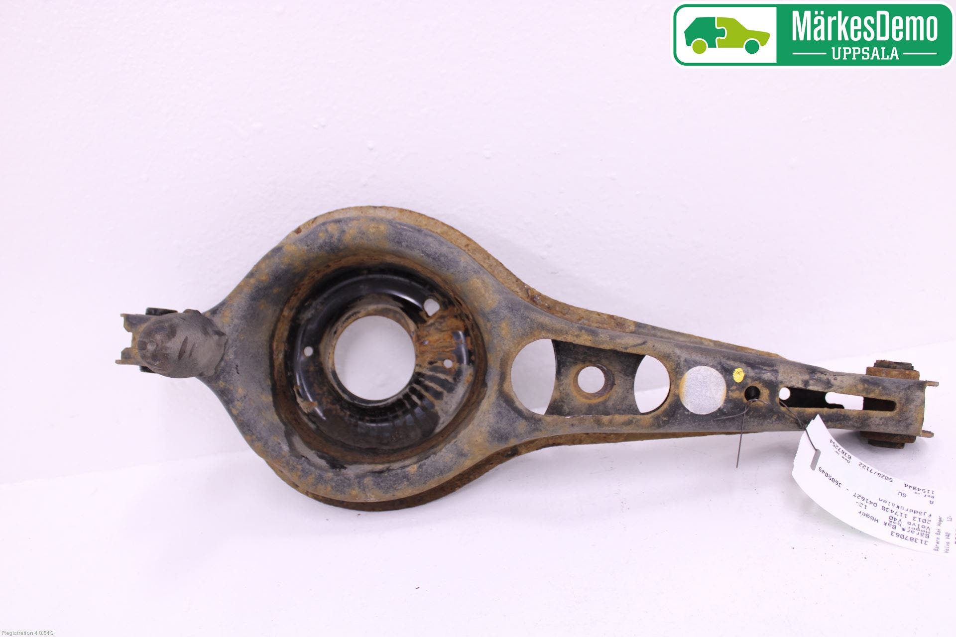 Volvo V40 12-19 Bärarm Bak Höger