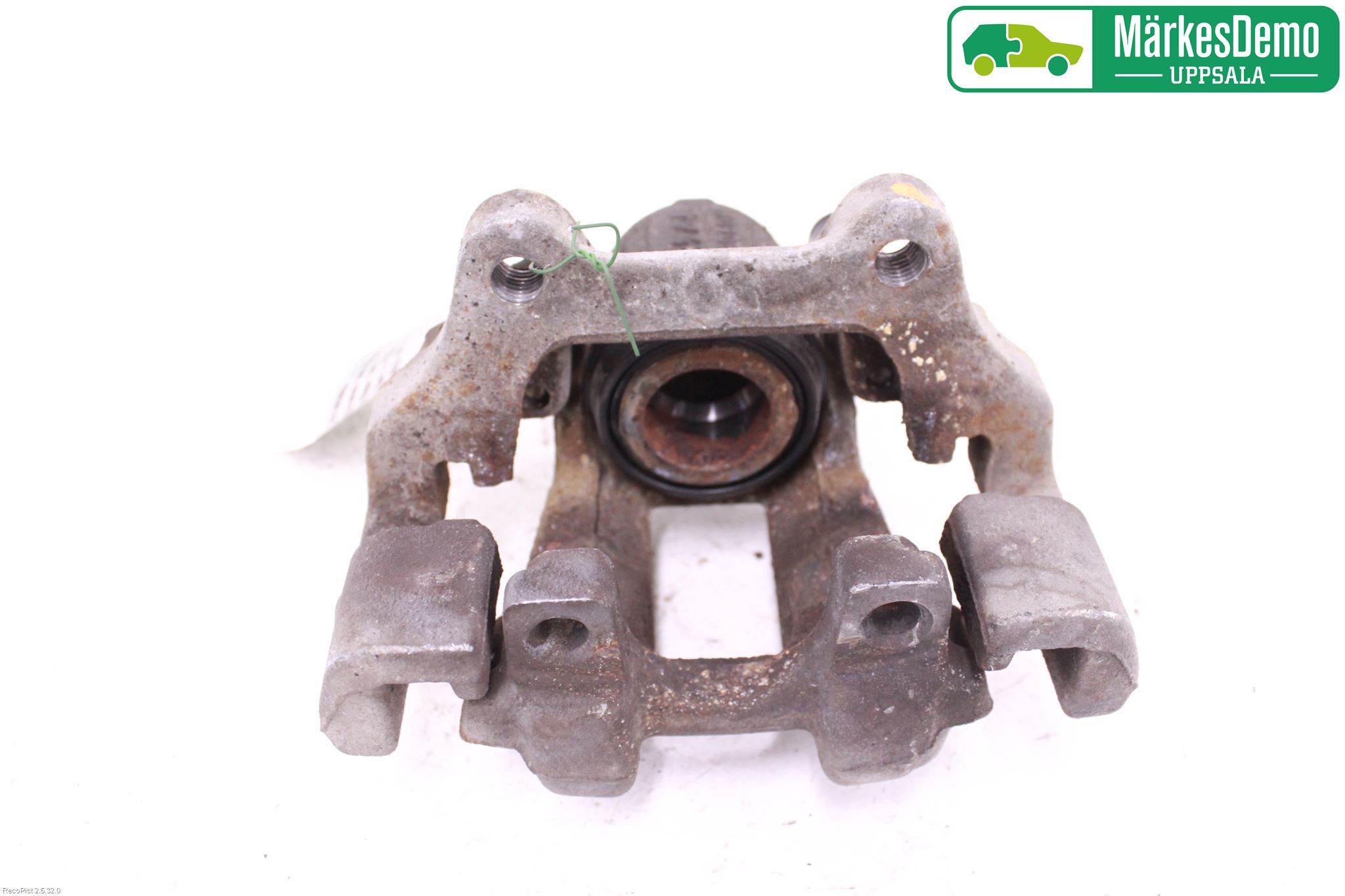 BMW 3 F30/F31/F80 12-19 Bromsok Bak Höger