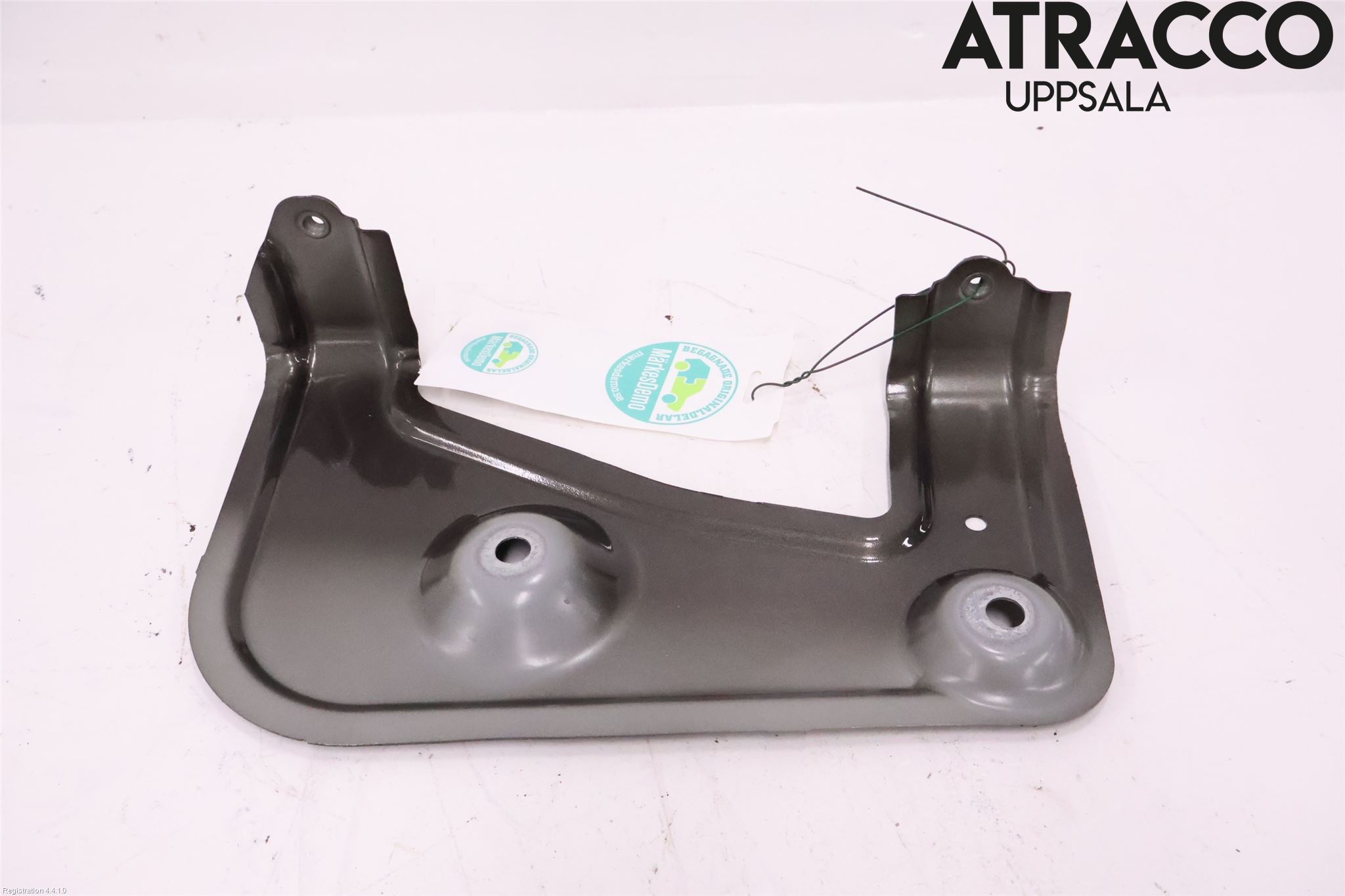 BMW X5 G05 18- Skärmfäste Fram Vä