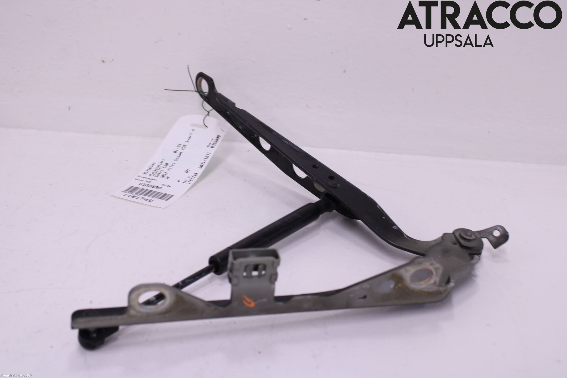 Volvo S60 01-04 Huvgångjärn