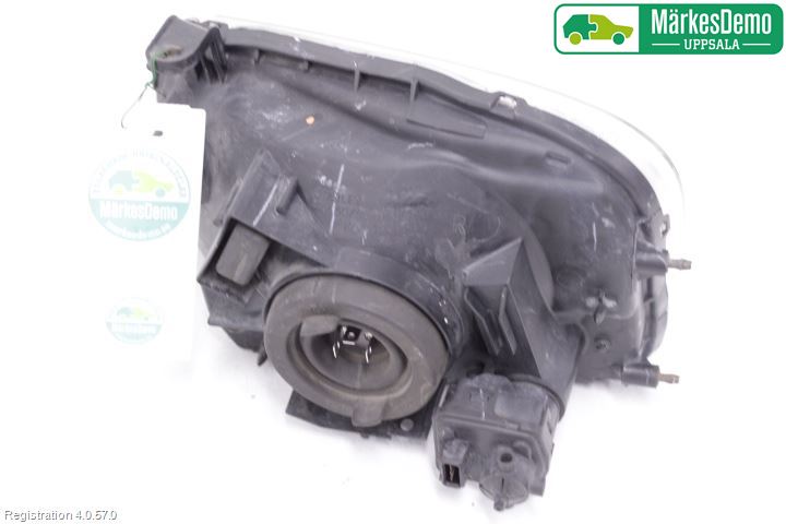 Mitsubishi L200   96-06 Strålkastare Höger