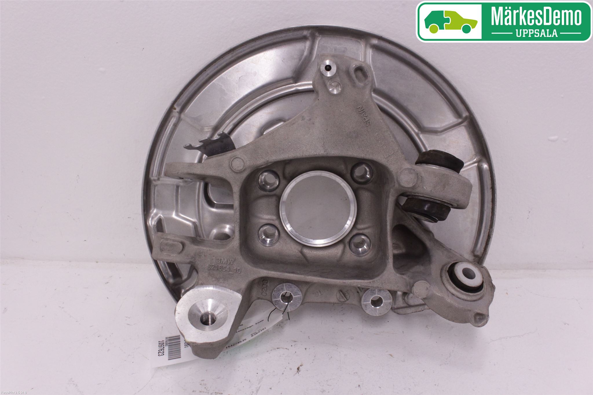 BMW 5 G30/G31/F90 17-23 Hjullagerhus Bak Hö