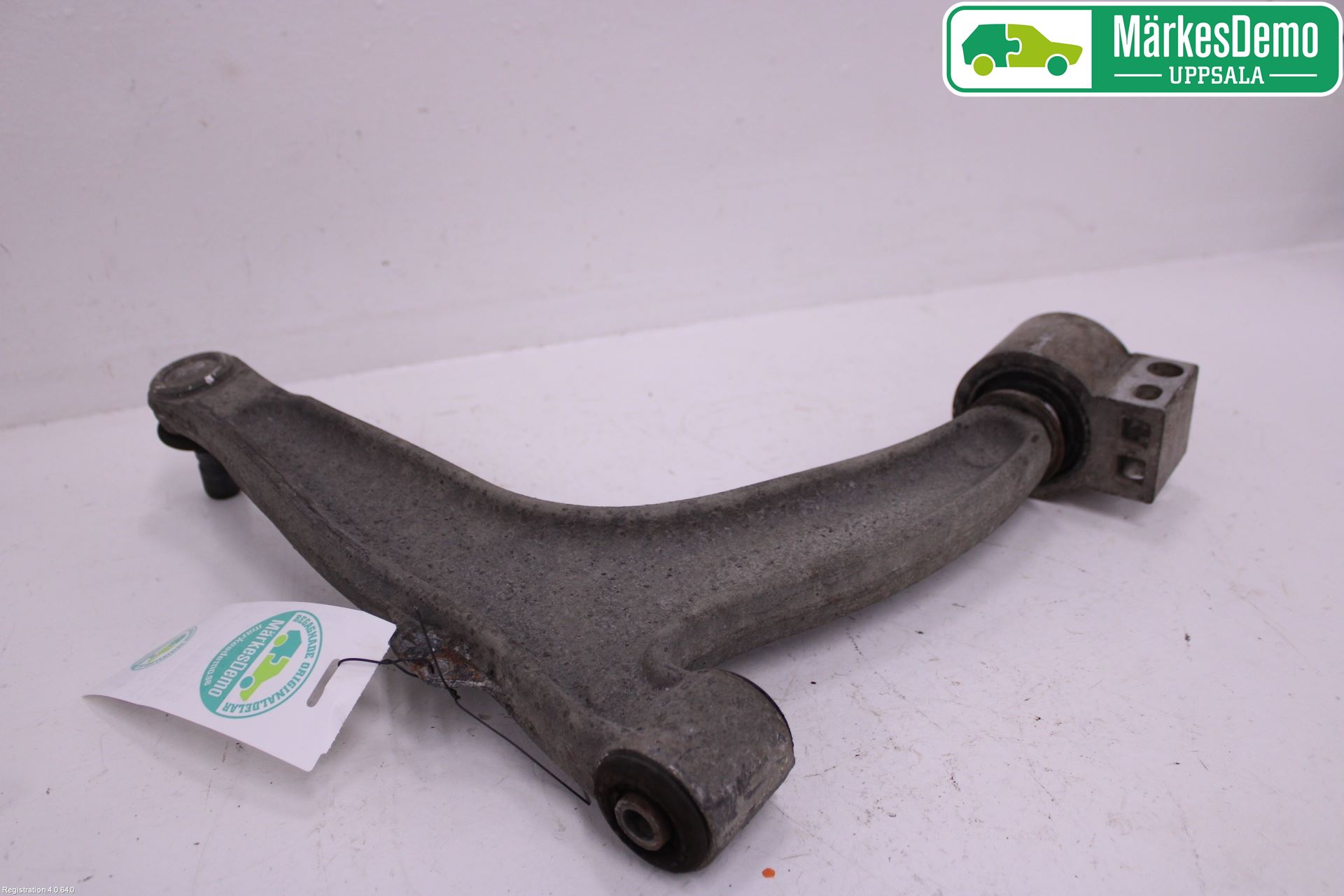 Saab 9-3 VER 2 Bärarm Fram Undre Vä