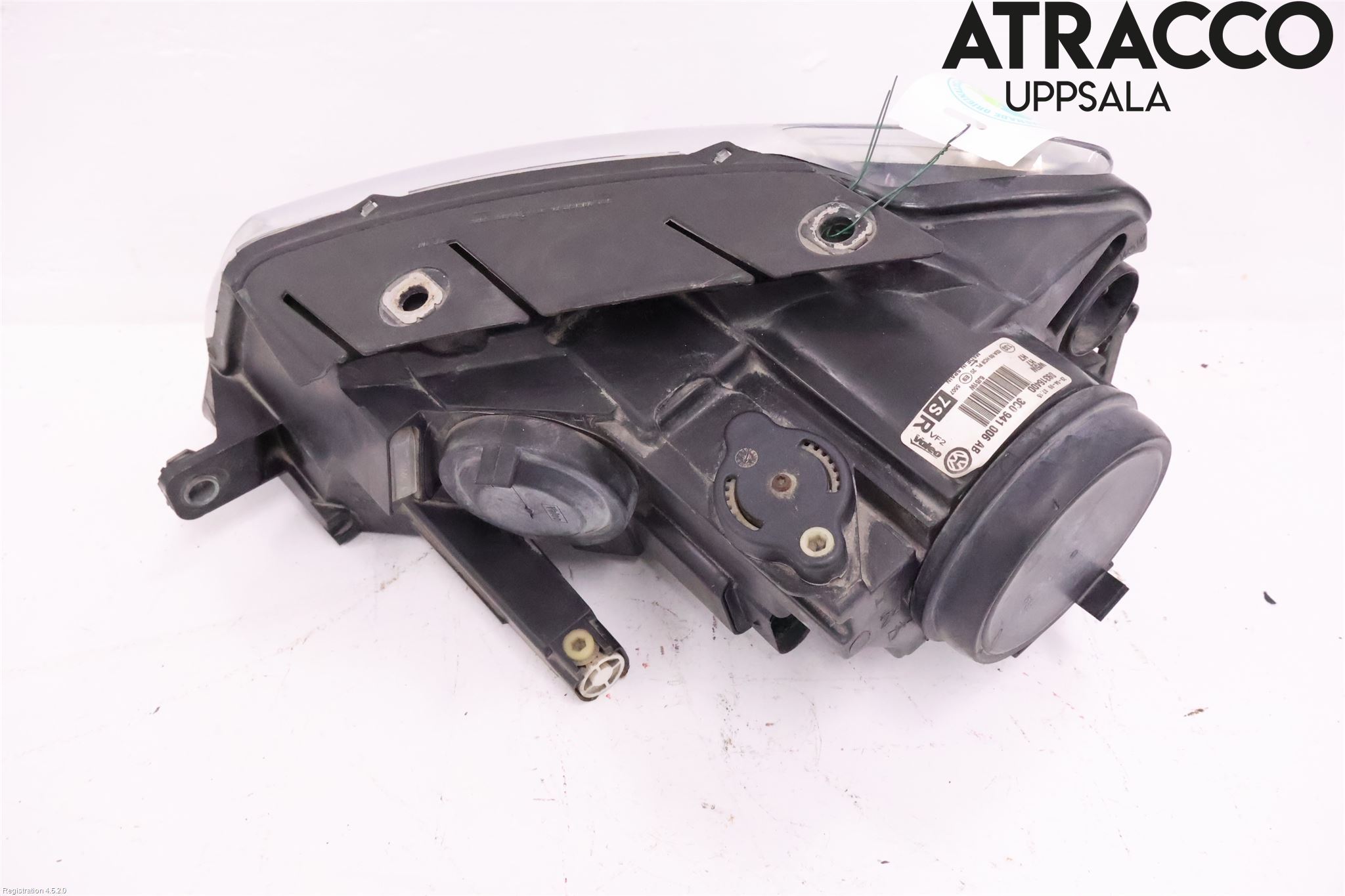 Volkswagen VW PASSAT 05-11 Strålkastare Höger