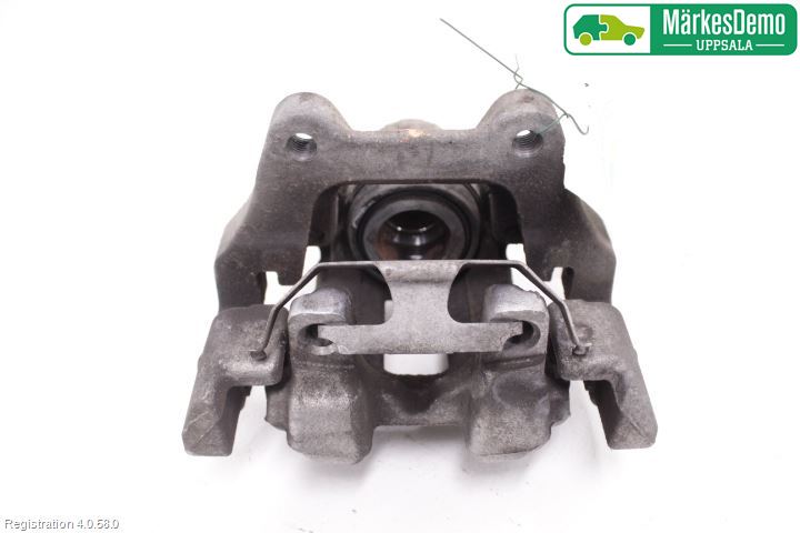 BMW 3 F30/F31/F80 12-19 Bromsok Bak Höger