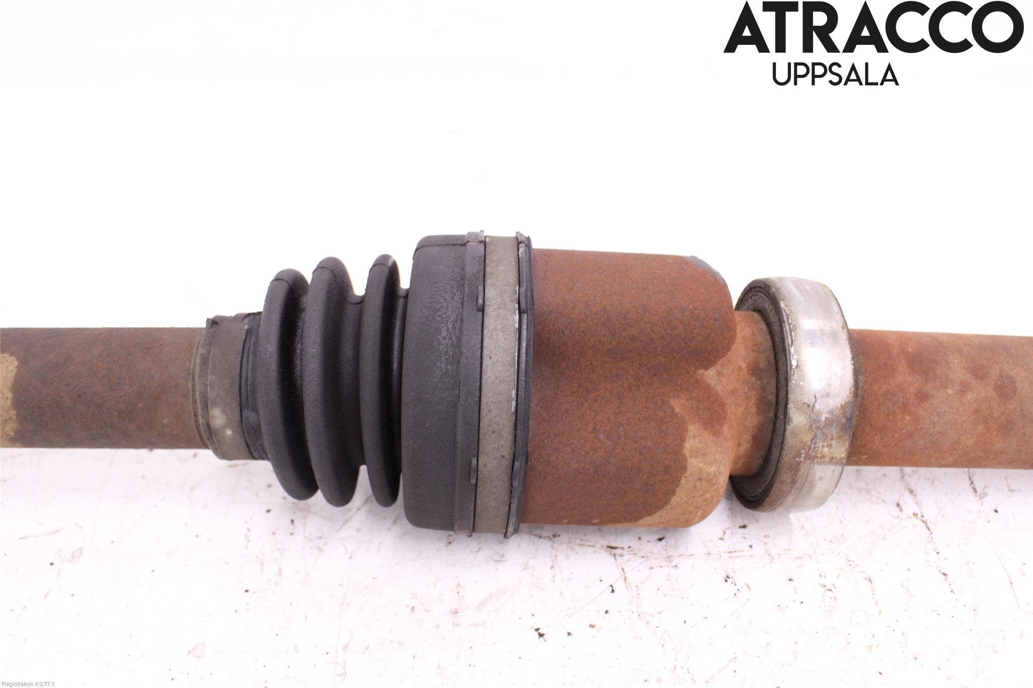 Ford FOCUS 08-11 Drivaxel Fram Höger