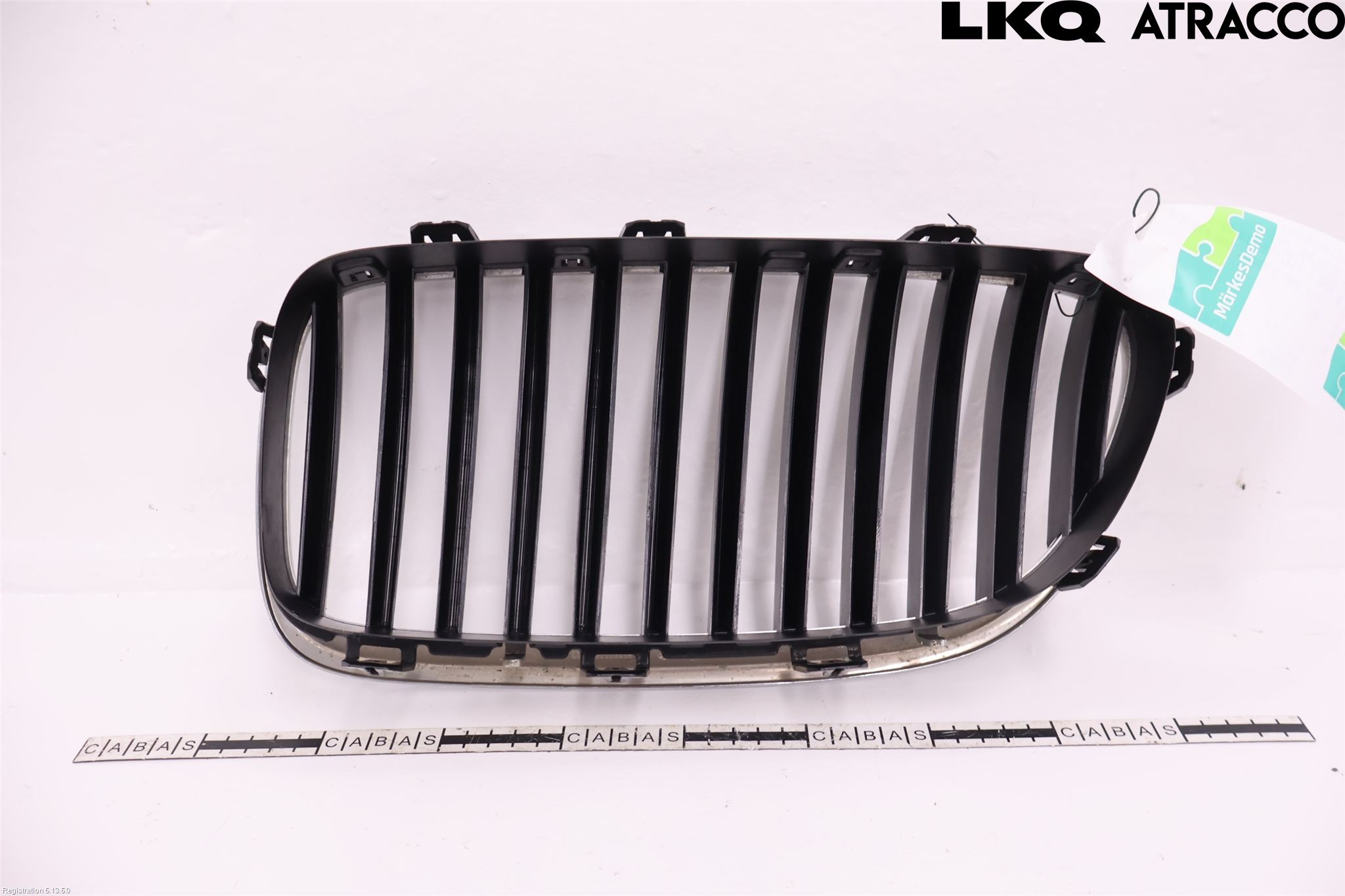 BMW 5 F10/F11/F18 09-17 Grilldel Höger