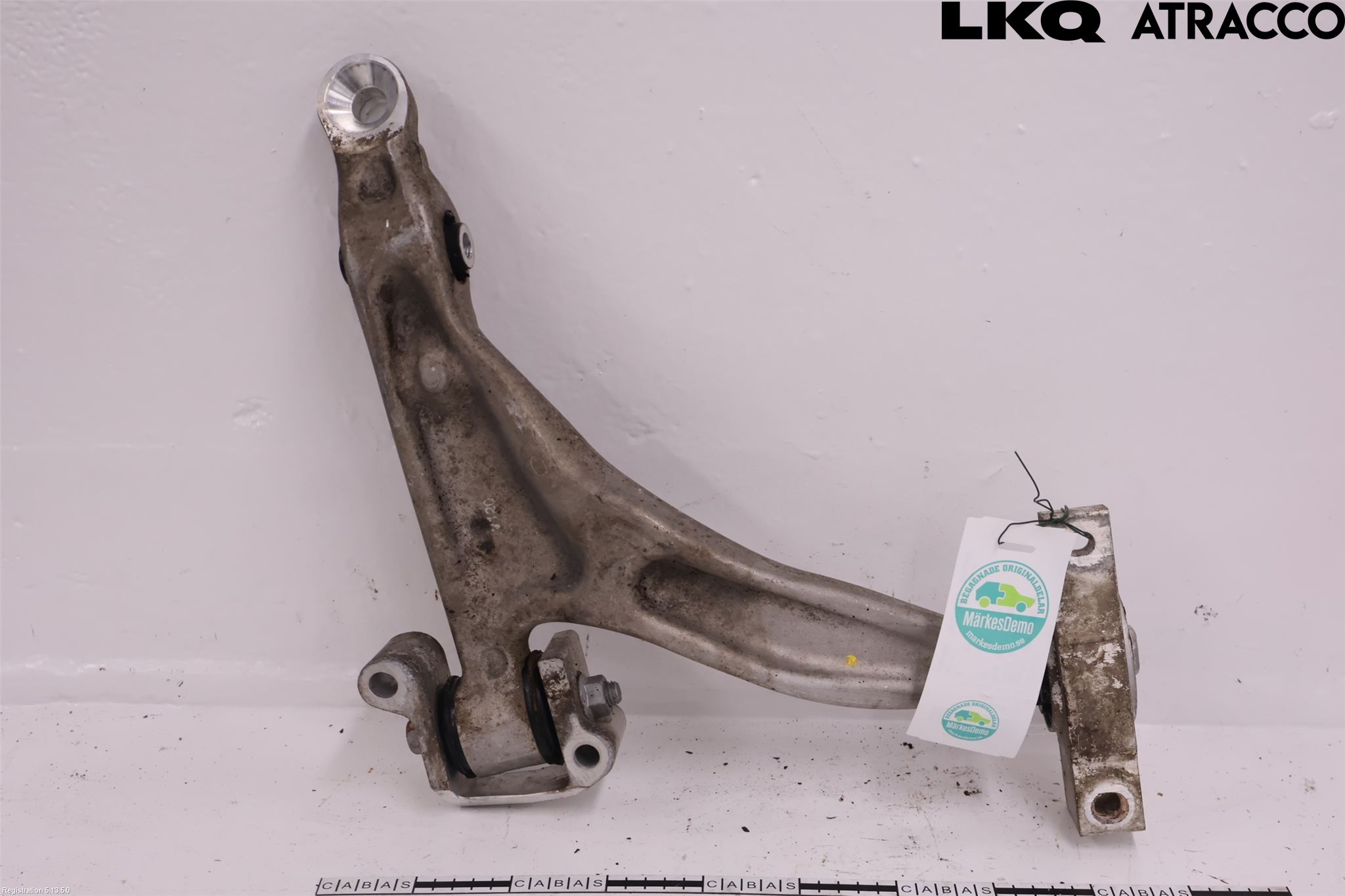 Volvo V60 19- Bärarm Fram Undre Vä