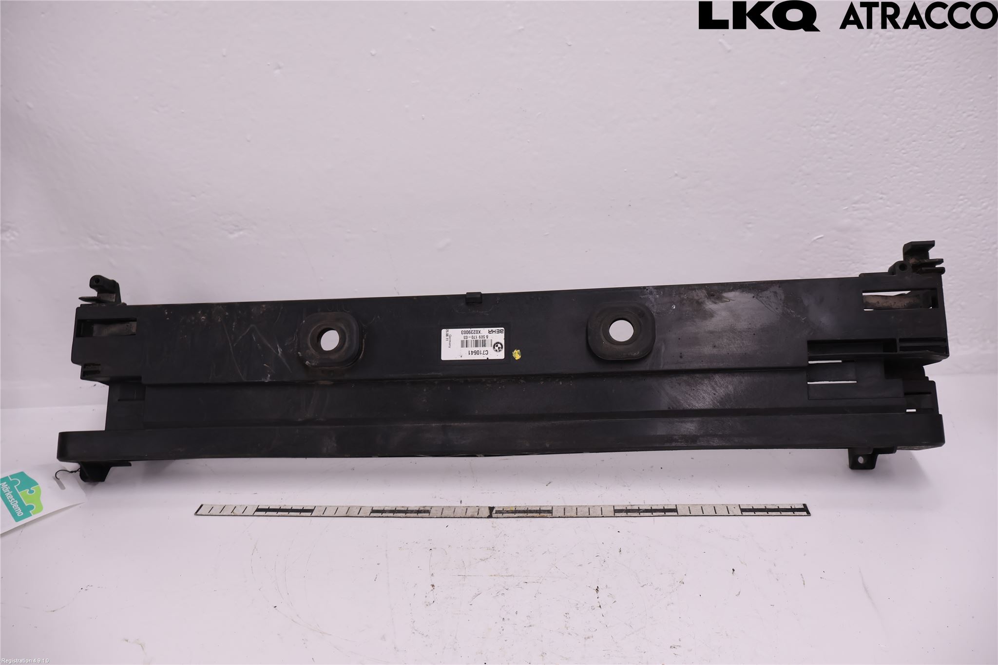 BMW 5 F10/F11/F18 09-17 Kylarfäste-Ram-Balk