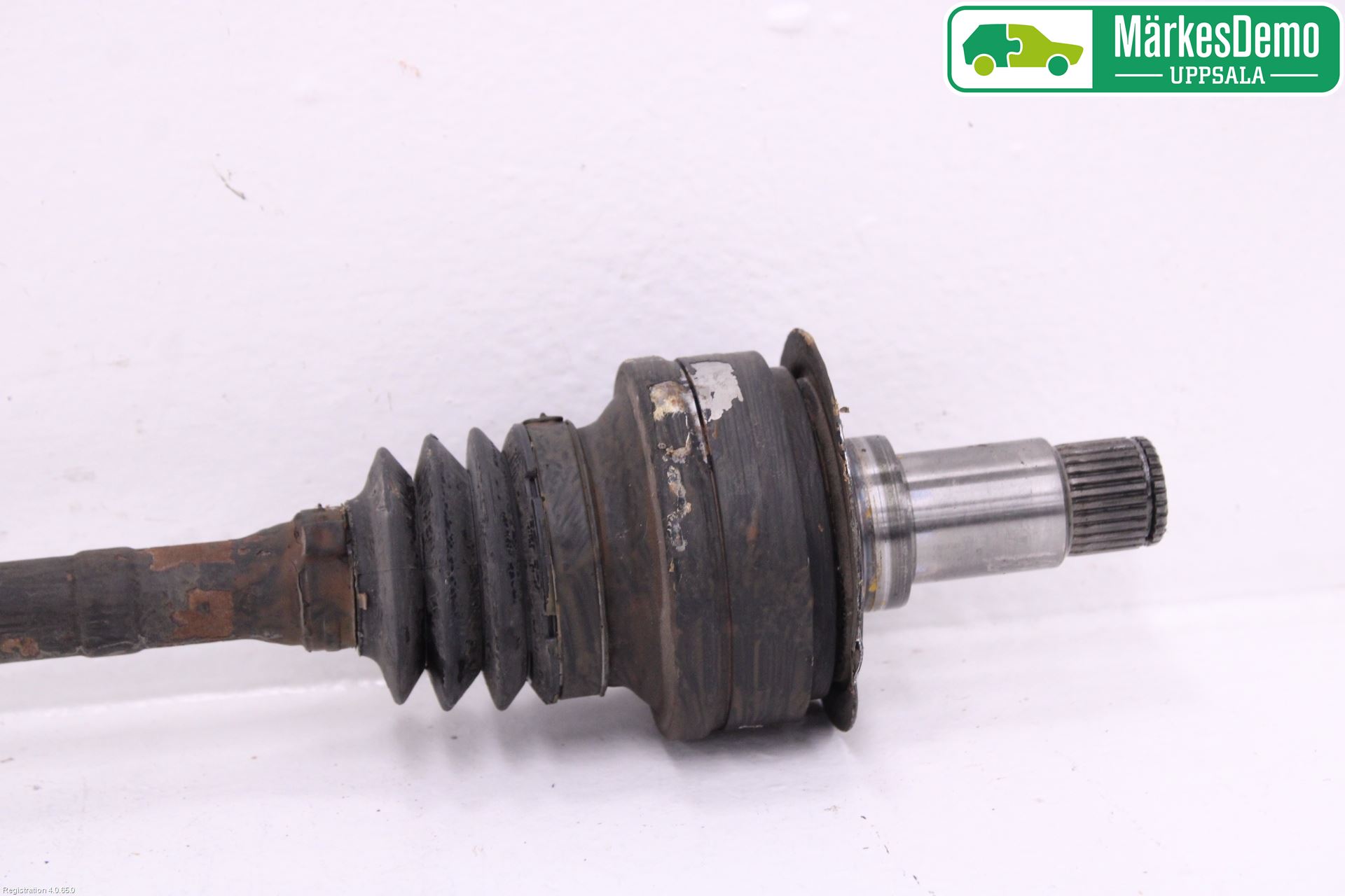 Mercedes-Benz MB C (203) 00-07 Drivaxel Bak Vänster