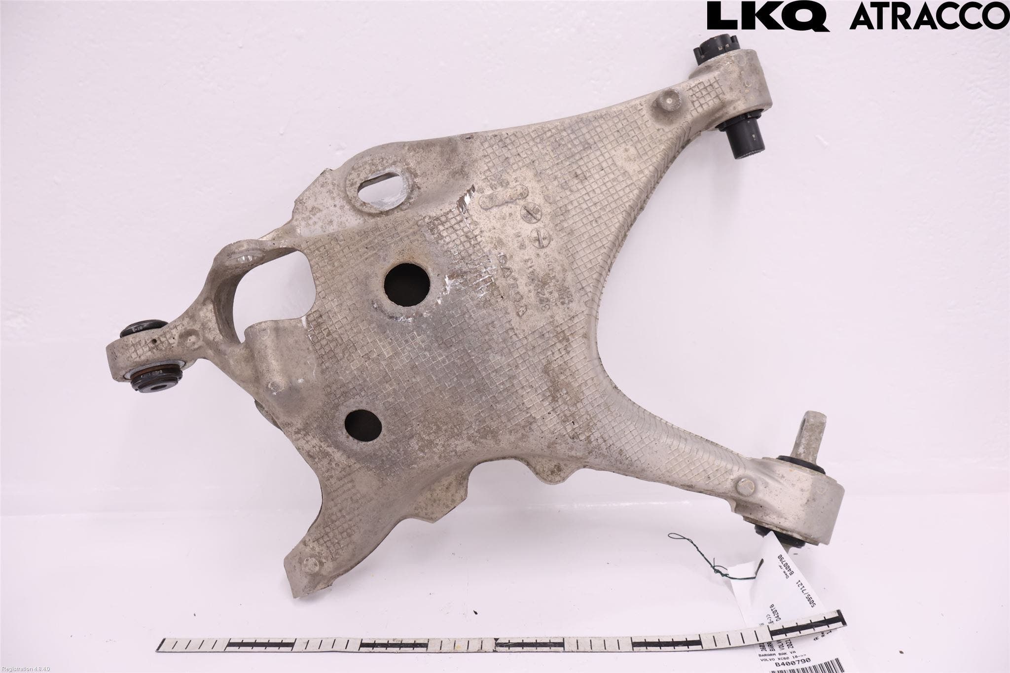 Volvo XC60 18- Bärarm Bak Vänster