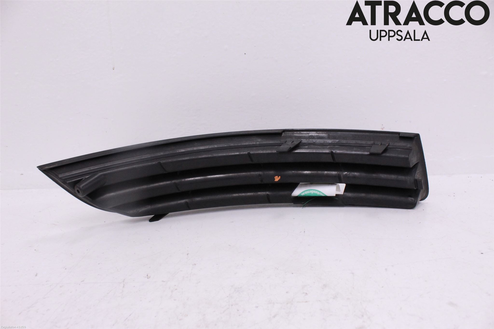 Volkswagen VW PASSAT 05-11 Stötfångardel Fram Vä
