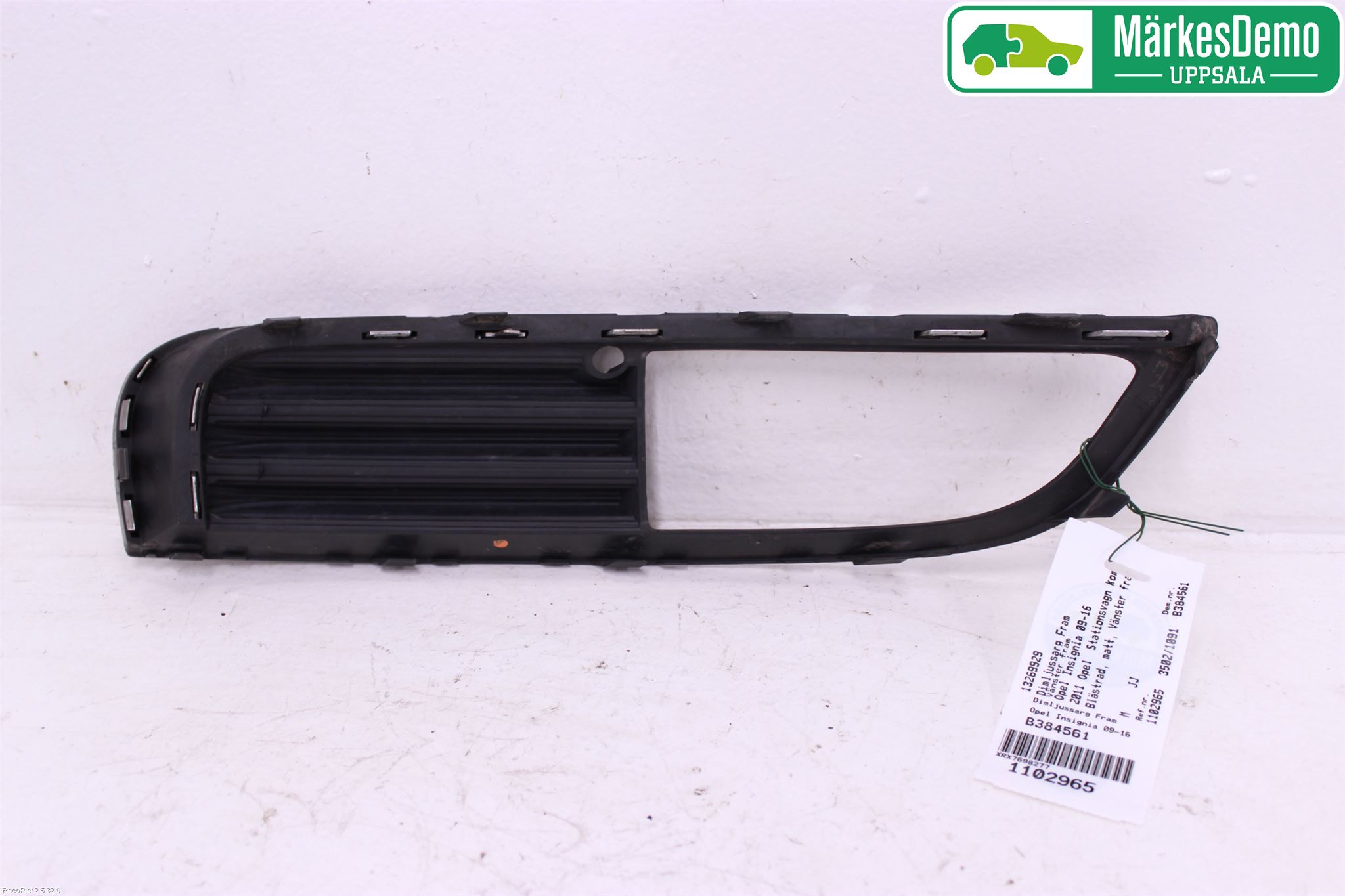 Opel INSIGNIA 09-16 Dimljussarg Fram