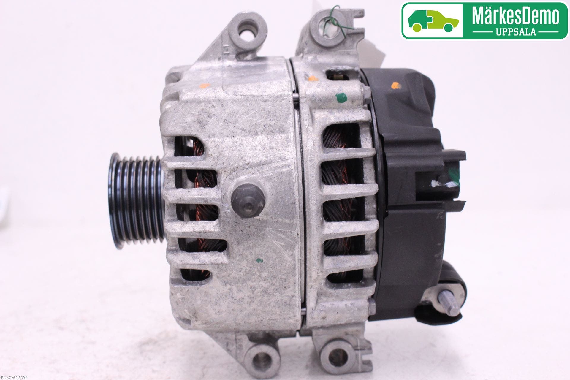 BMW 5 G30/G31/F90 17-23 Generator