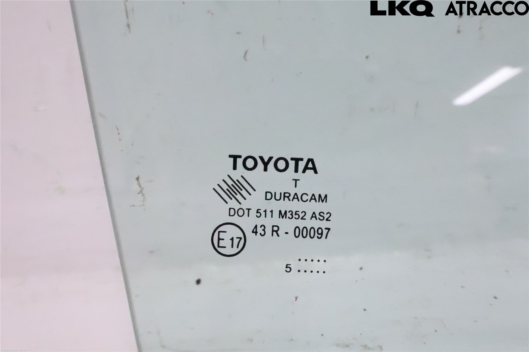 Toyota YARIS XP130 15-20 Dörruta Fram Lilla Hö