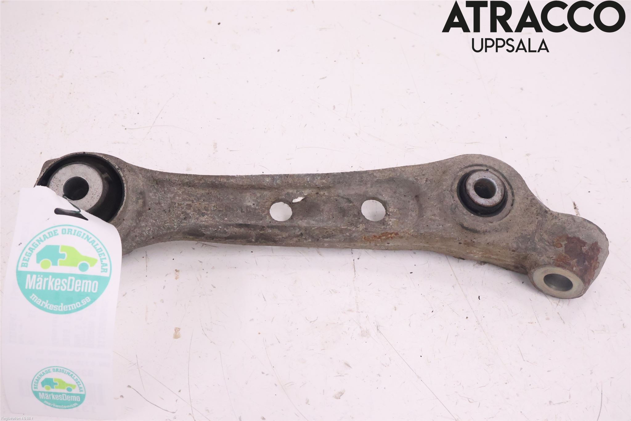 BMW 5 F10/F11/F18 09-17 Bärarm Fram Undre Vä