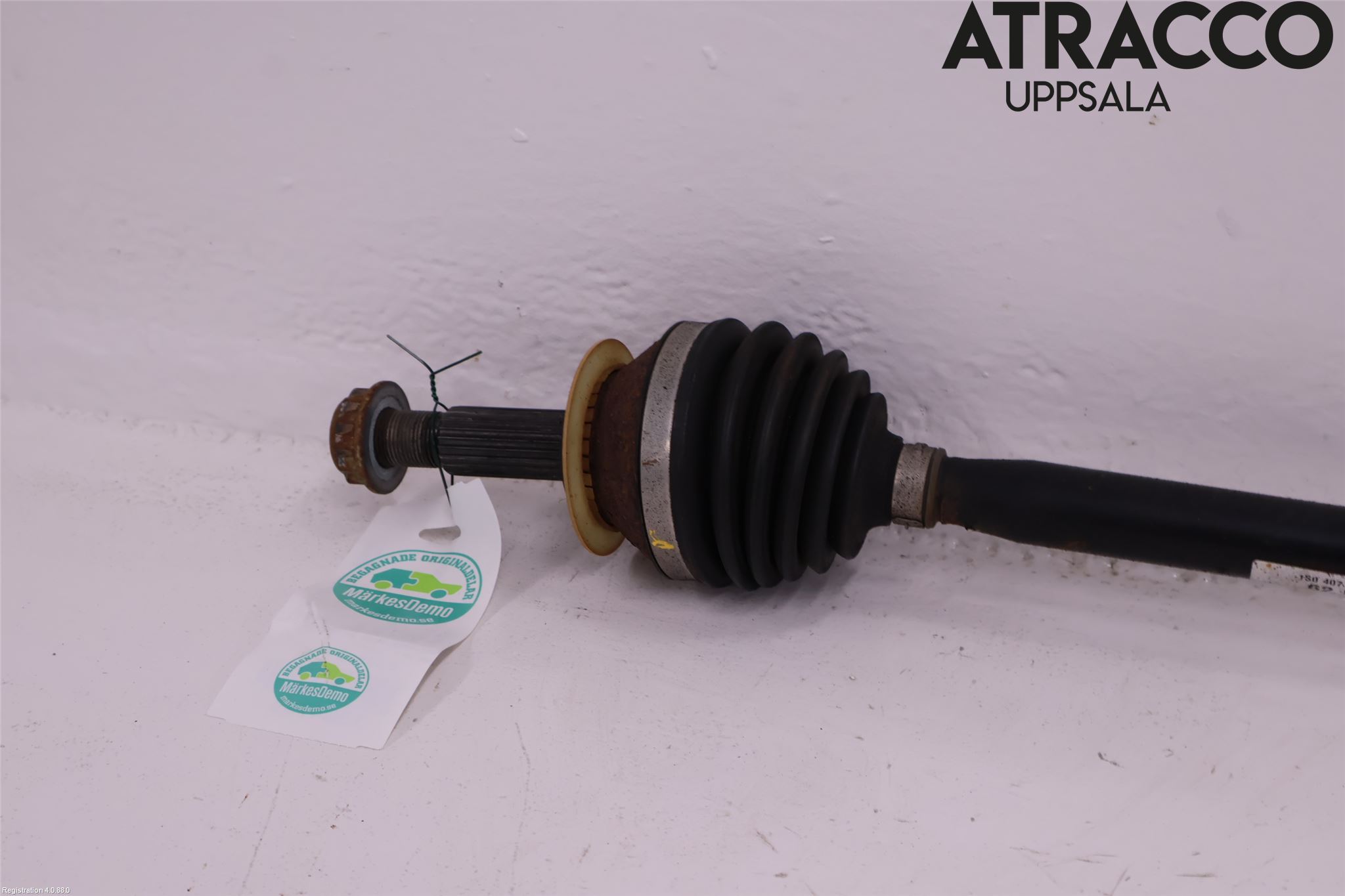 Volkswagen VW UP! / E-UP! Drivaxel Fram Höger