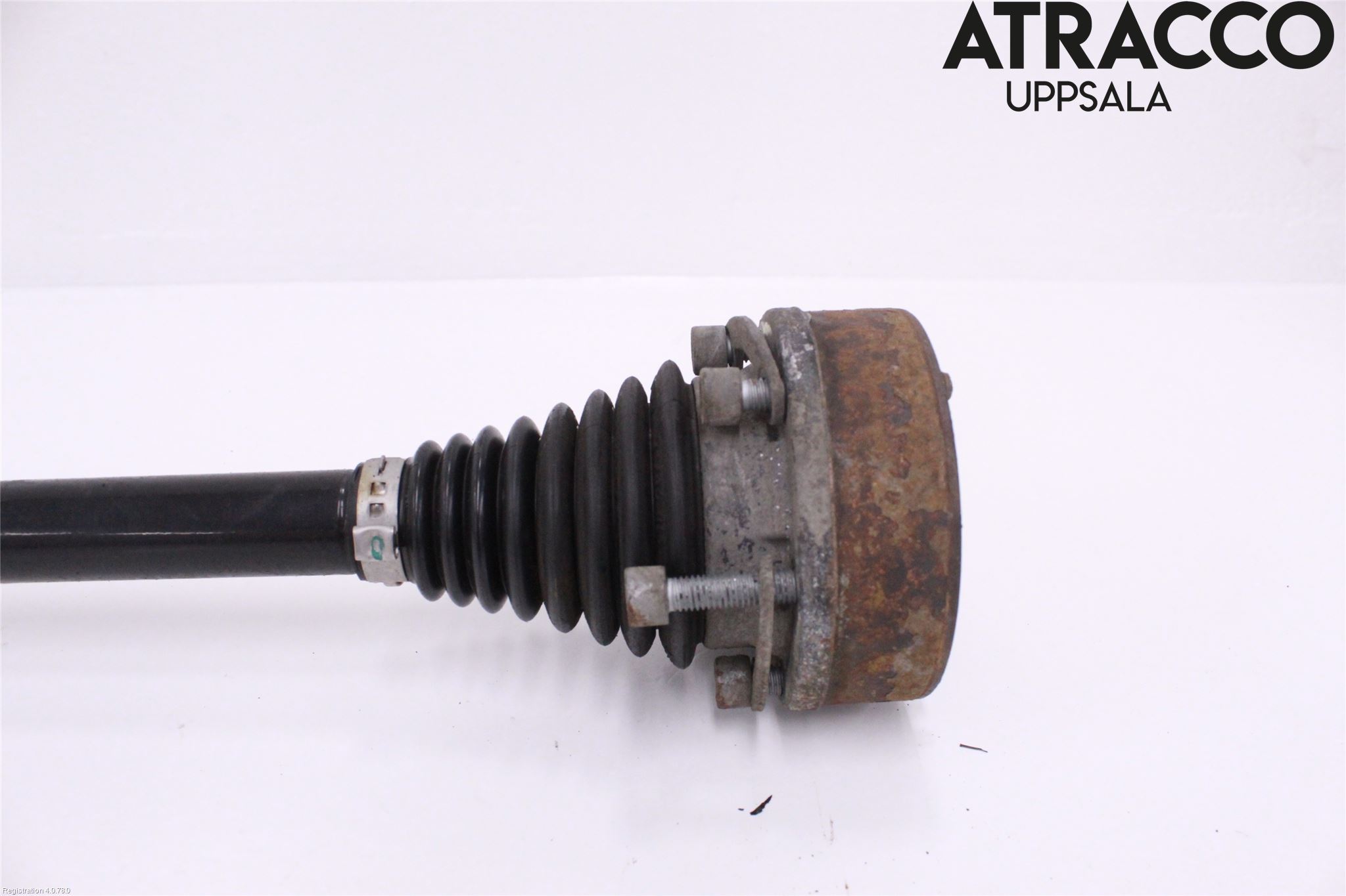 Volkswagen VW PASSAT 15-19 Drivaxel Bak Vänster
