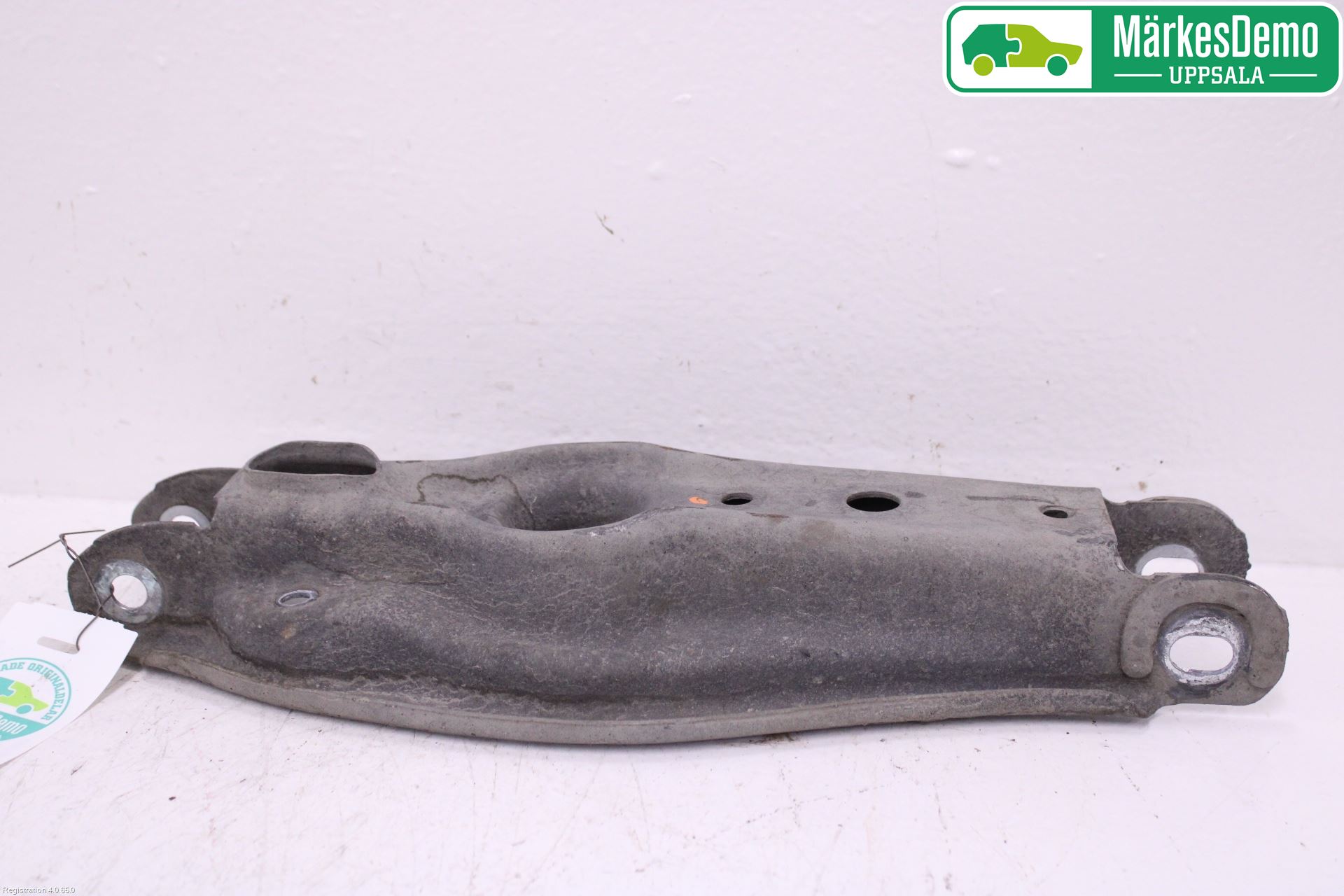 BMW 3 E90/91 SED/TOU 05-12 Bärarm Bak Vänster