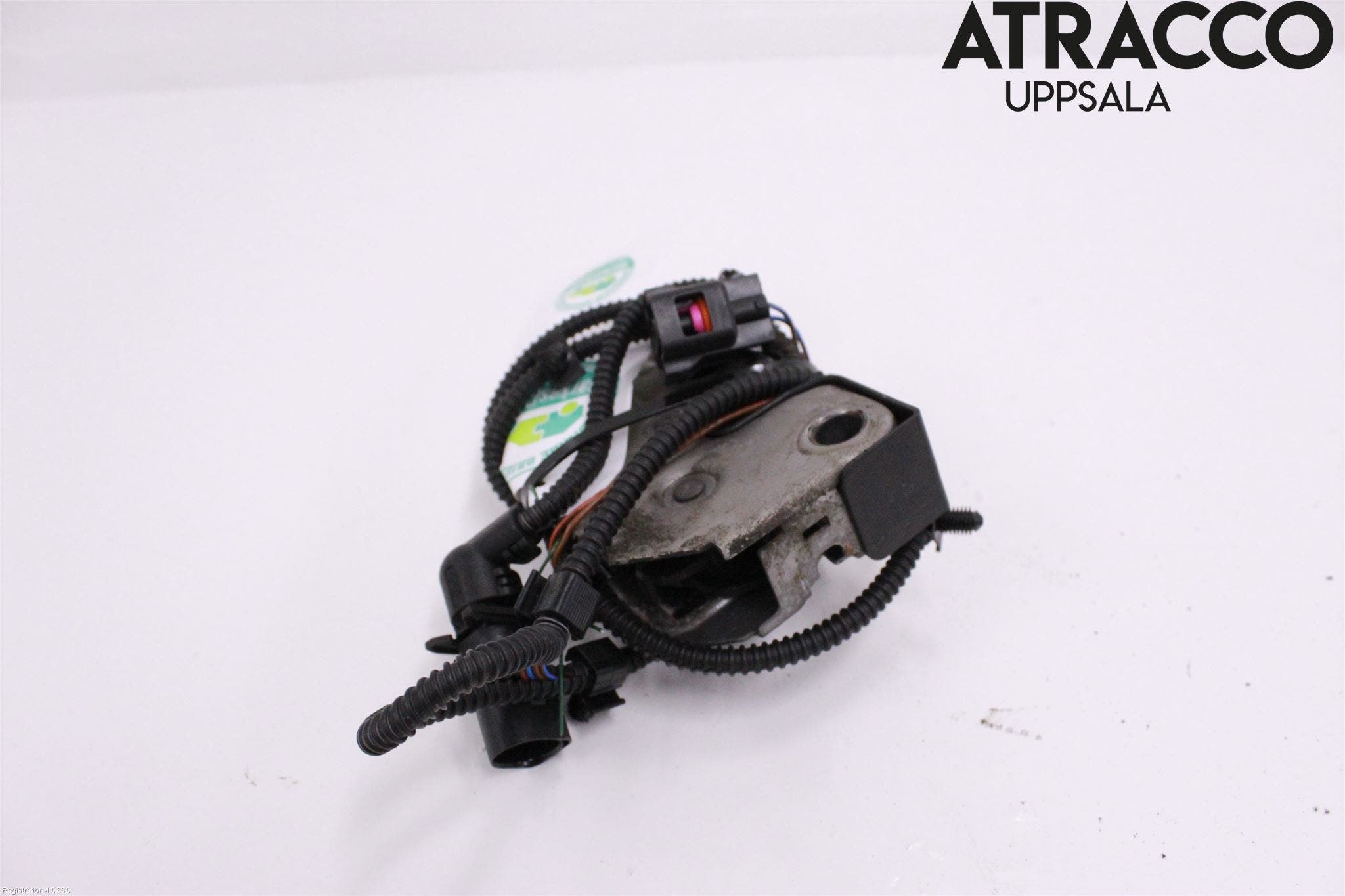 Volkswagen VW TRANSP/CARAVELLE (T5) 04-15 Huvlås