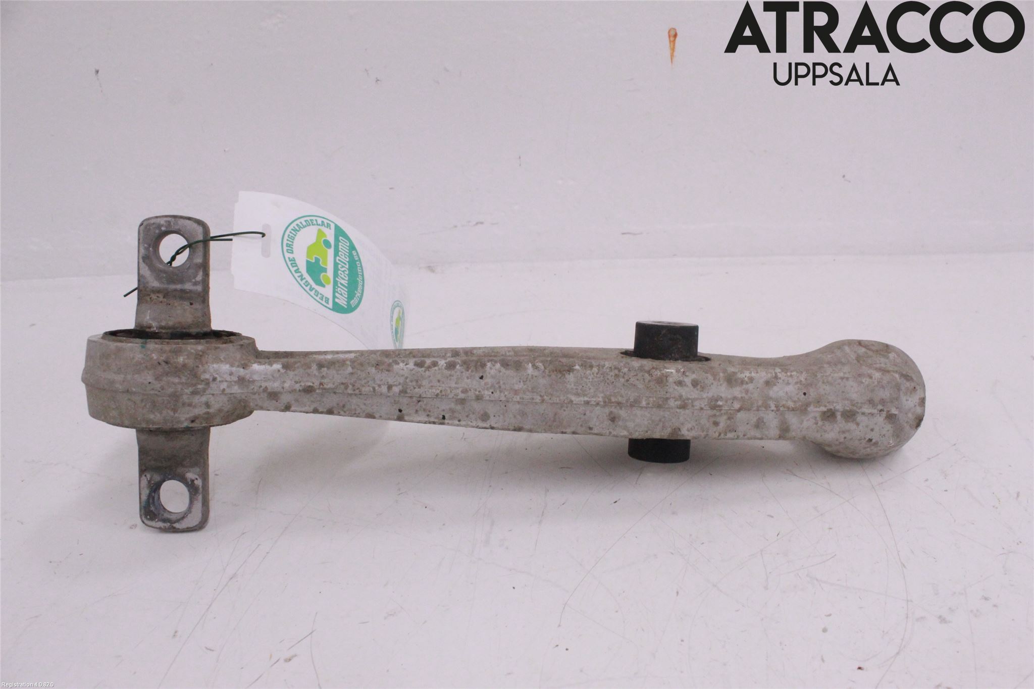 Tesla MODEL 3 17- Bärarm Fram Undre Hö