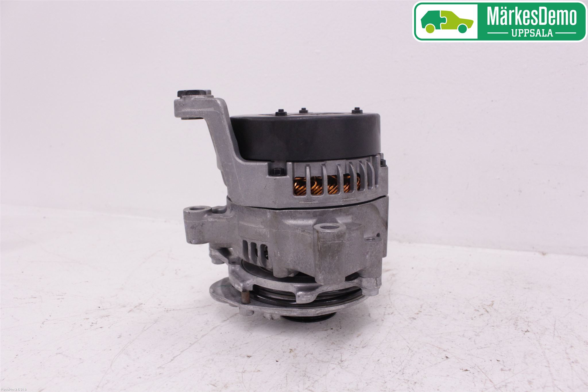 BMW 5 G30/G31/F90 17-23 Generator