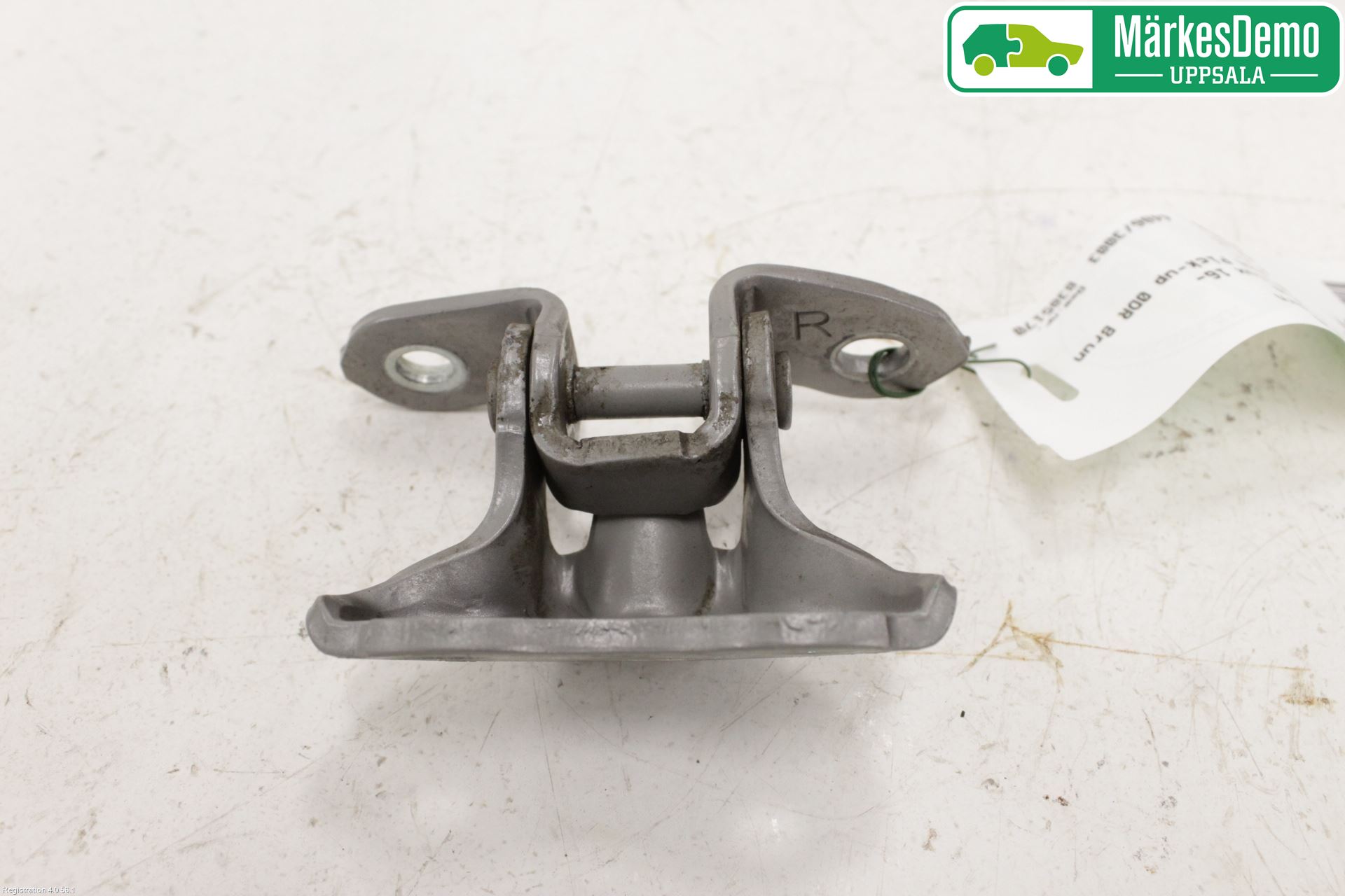 Toyota HILUX 16- Dörrgångjärn