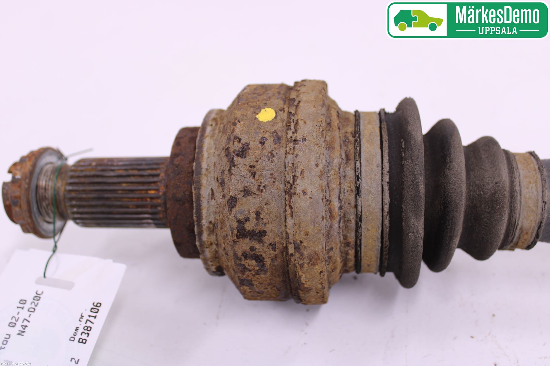 BMW 5 E60/61 Sed/Tou 02-10 Drivaxel Bak Höger