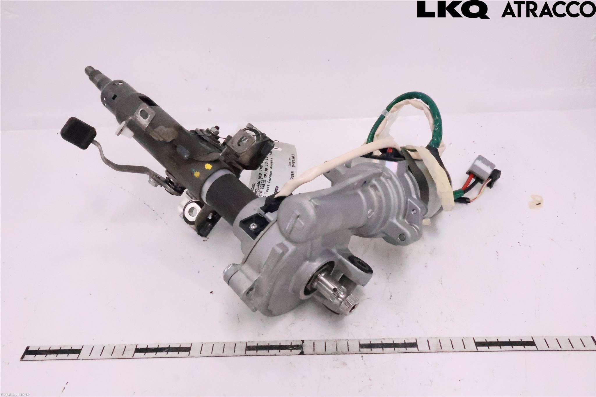 Toyota YARIS XP130 12-14 Rattaxelagg Med Inb Servo