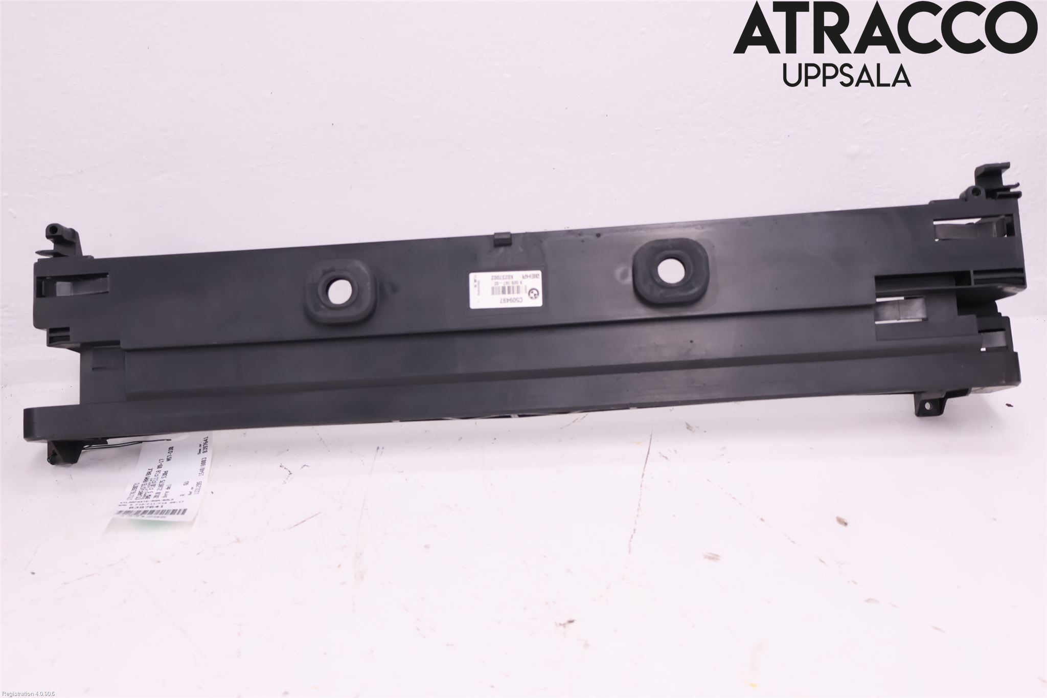 BMW 5 F10/F11/F18 09-17 Kylarfäste-Ram-Balk