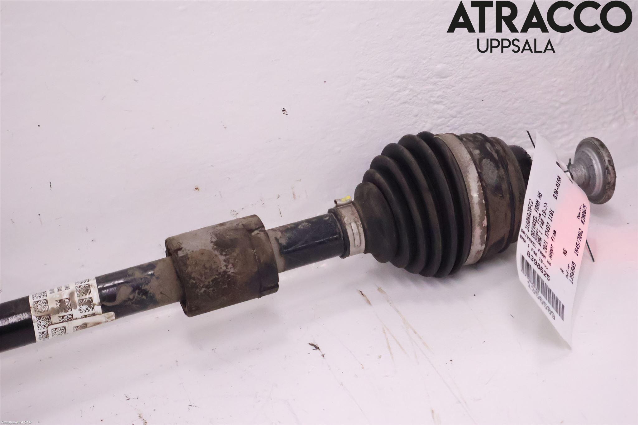 BMW 1 F40 19- Drivaxel Fram Höger