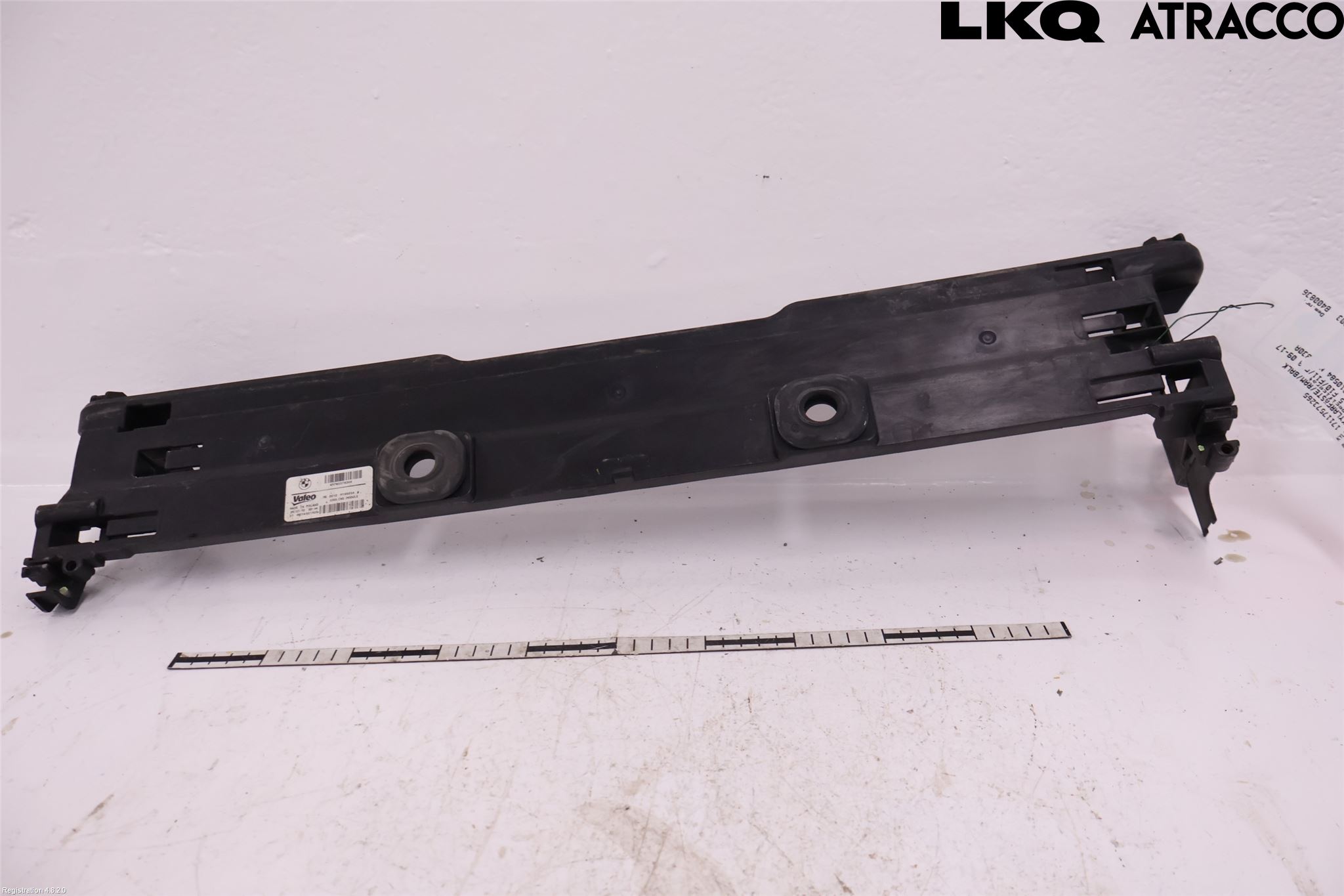 BMW 5 F10/F11/F18 09-17 Kylarfäste-Ram-Balk