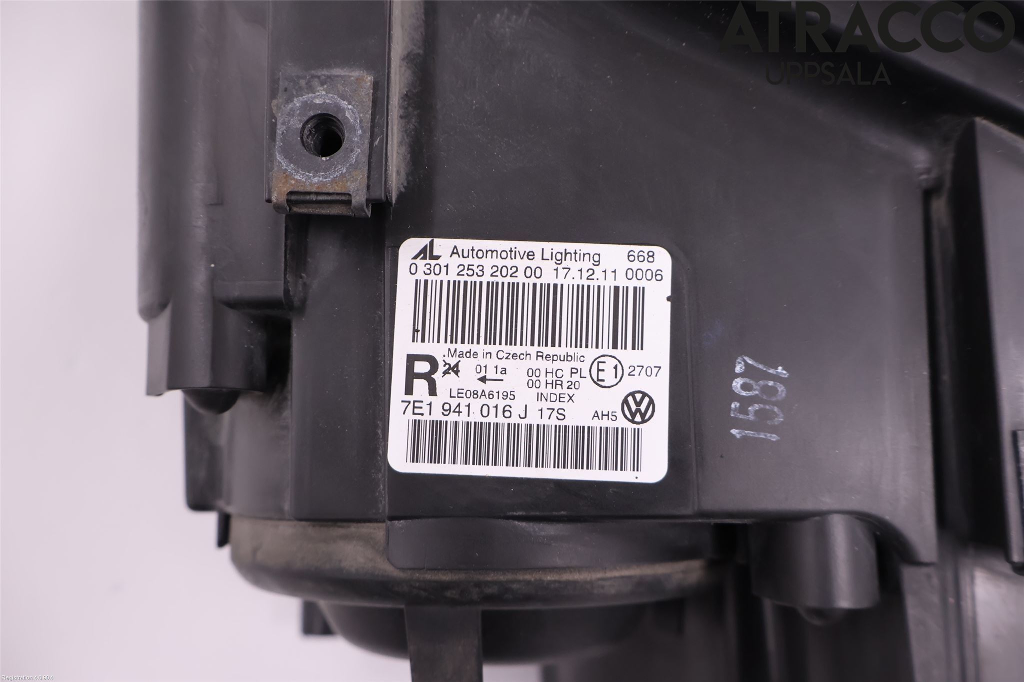 Volkswagen VW TRANSP/CARAVELLE (T5) 04-15 Strålkastare Höger