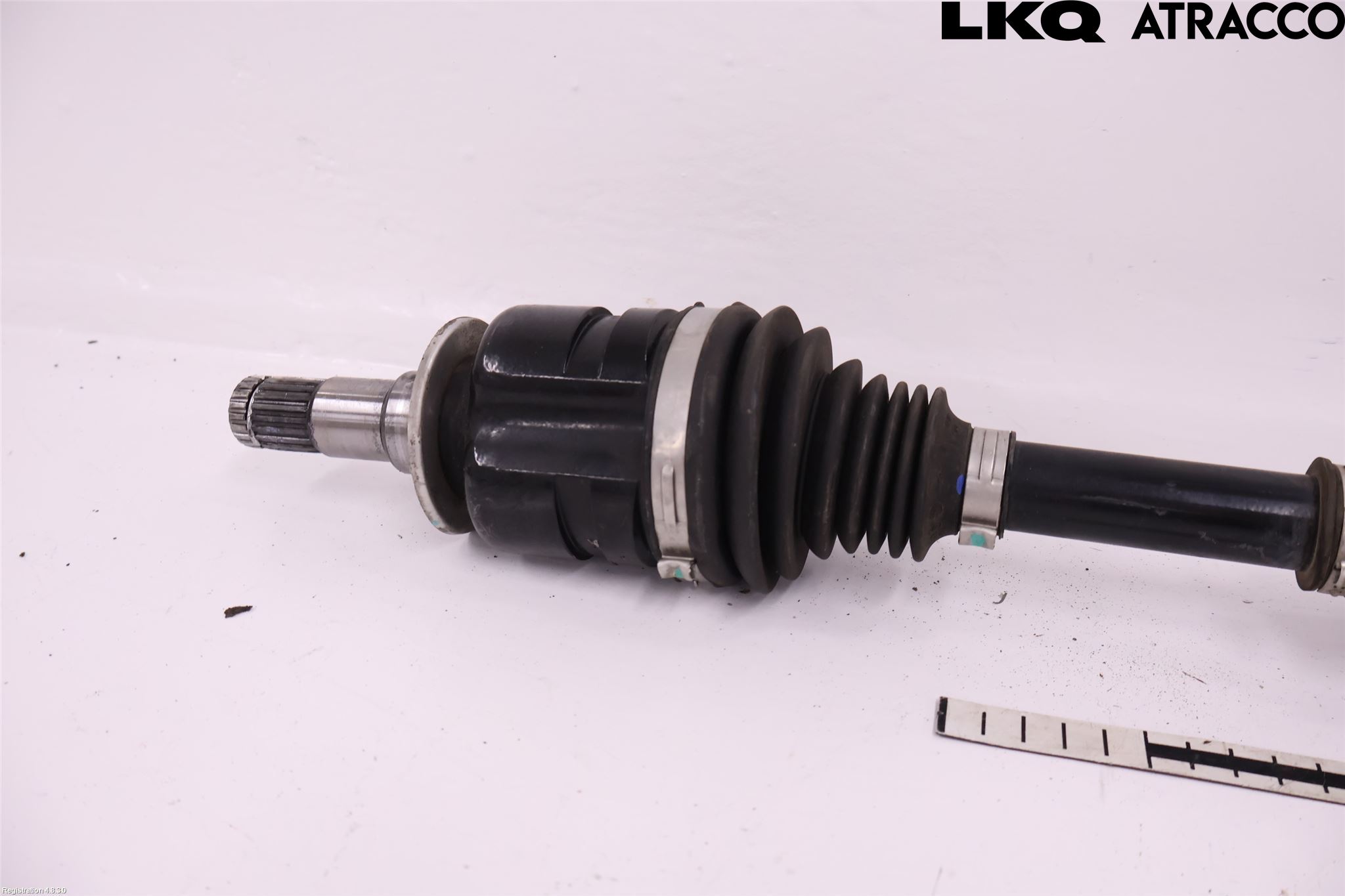 Toyota YARIS CROSS XP21 21- Drivaxel Fram Höger