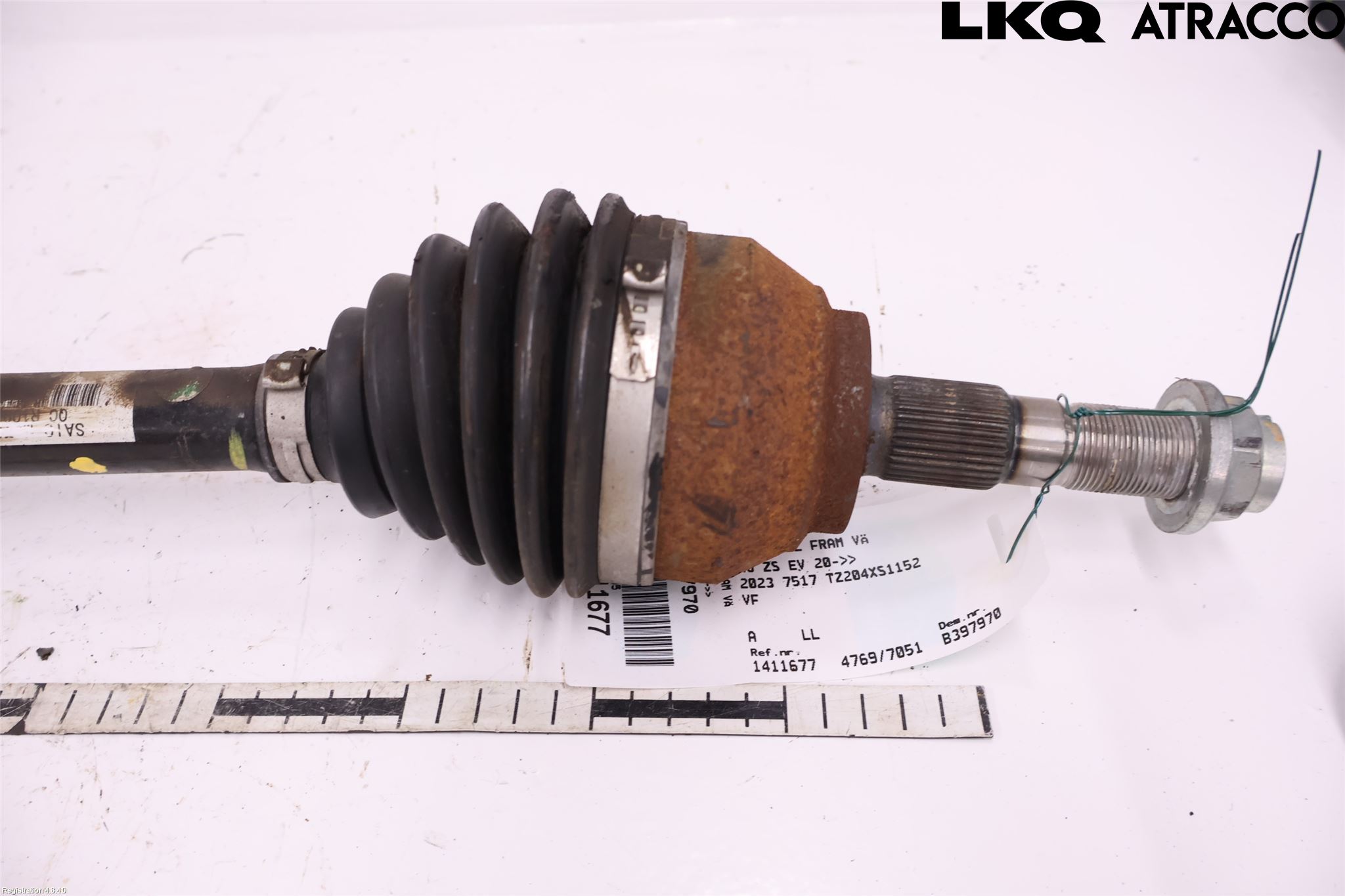 MG ZS EV 20- Drivaxel Fram Höger