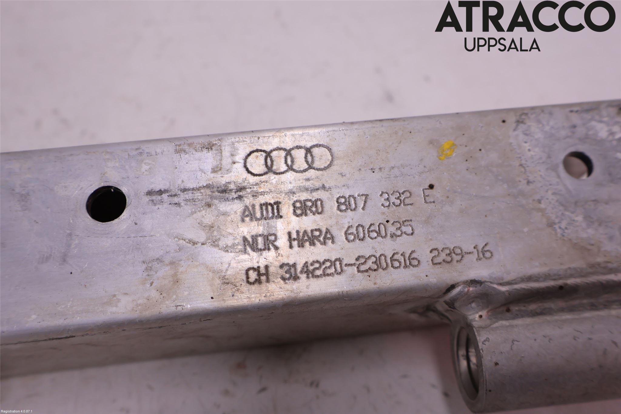 Porsche MACAN/EV 14- Stötfångarbärjärn Bak