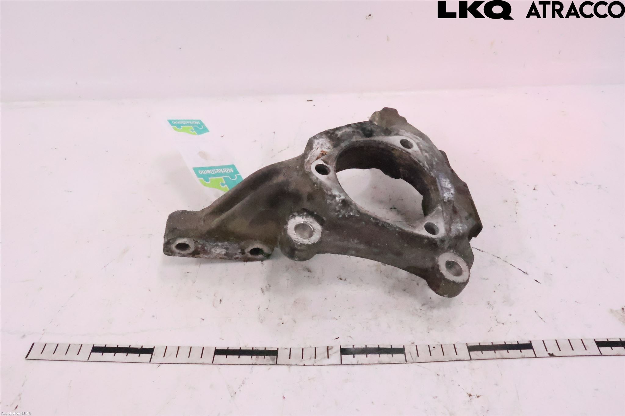 Saab 9-3 VER 2 Styrspindel Lagerhus Vä