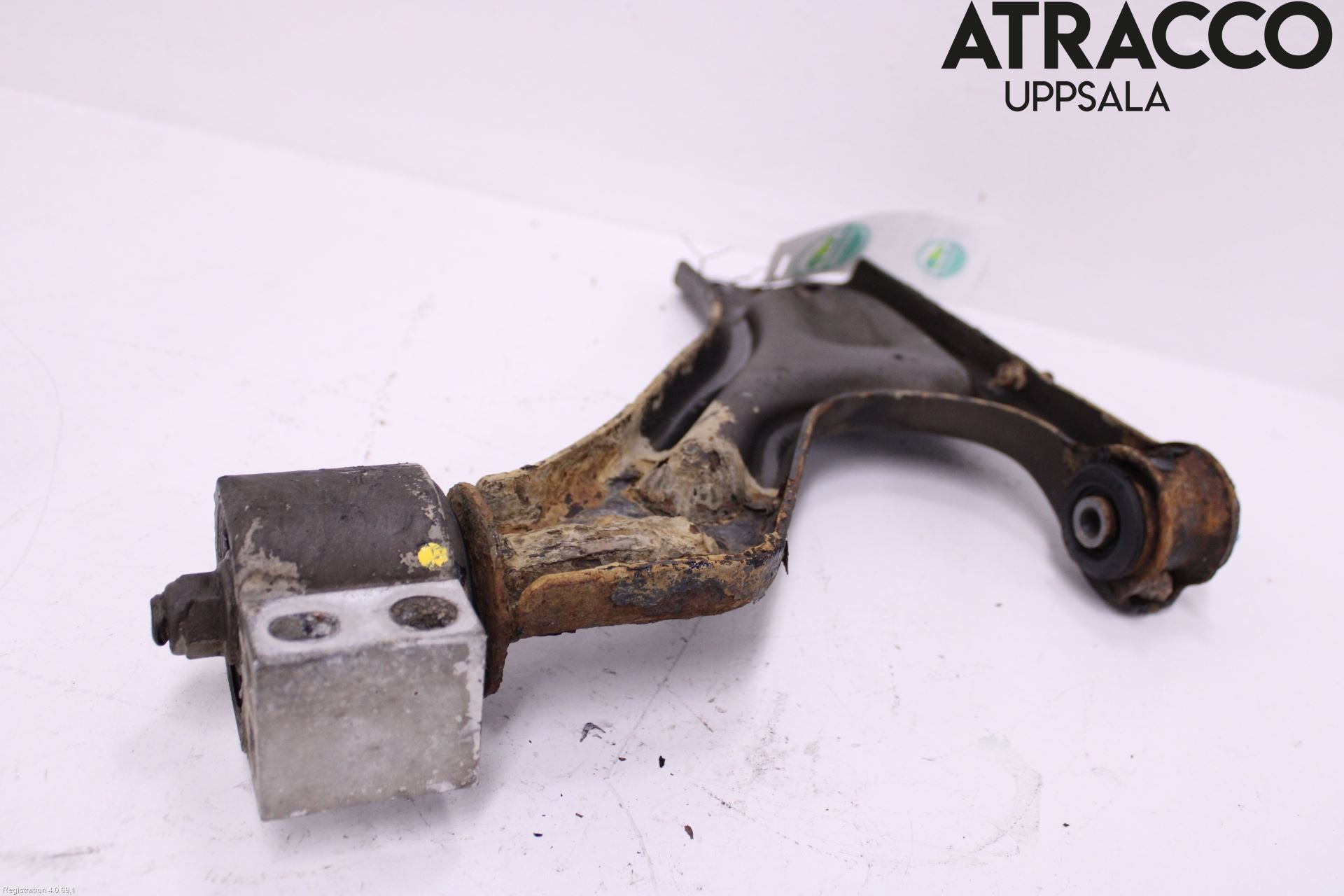 Saab 9-5     06-10 Bärarm Fram Undre Hö