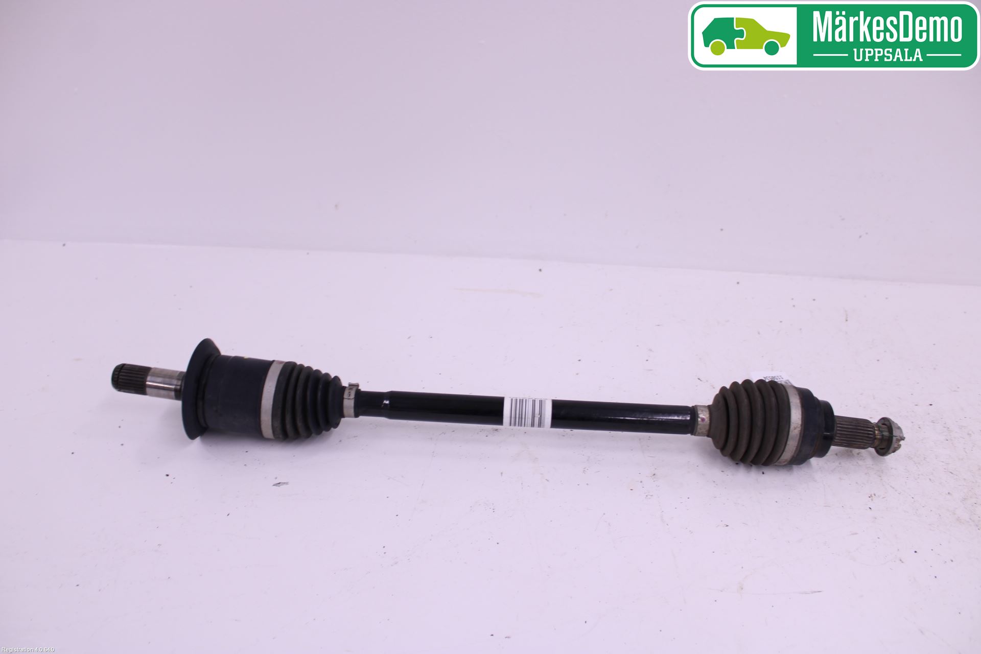 BMW 1 F20/F21 11-19 Drivaxel Bak Vänster