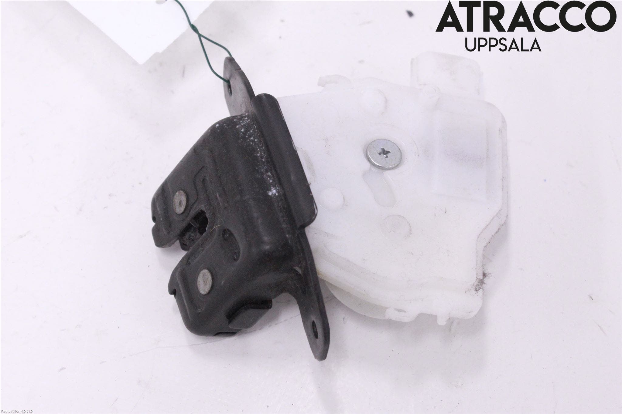 Toyota YARIS XP130 12-14 Låskista Baklucka