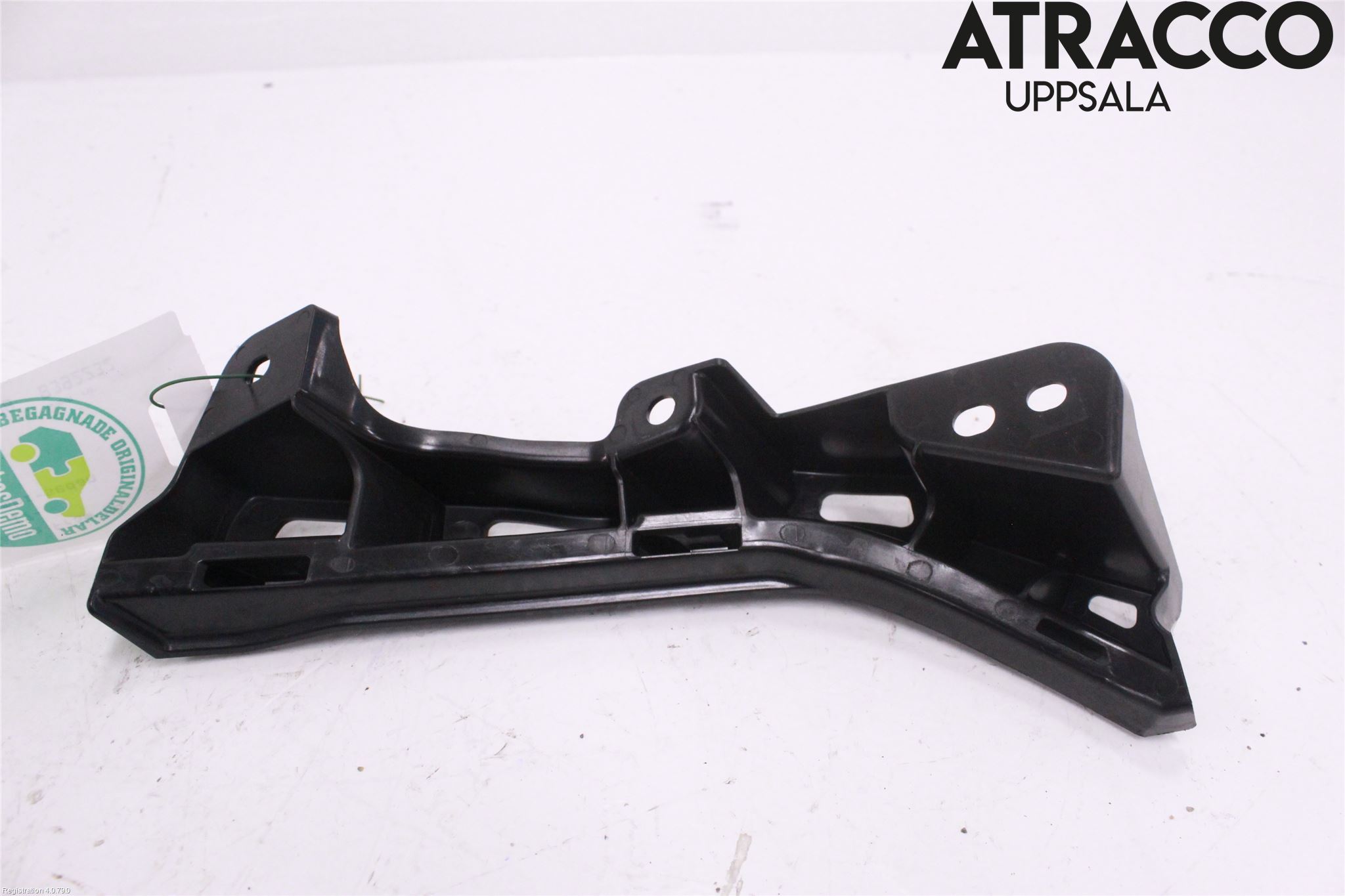 Suzuki SWIFT 17-24 Stötfångarfäste Fram Hö