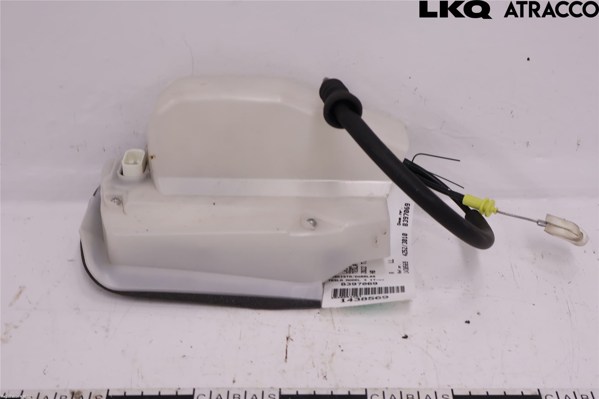 Tesla MODEL 3 17- Låskista-Dörrlås