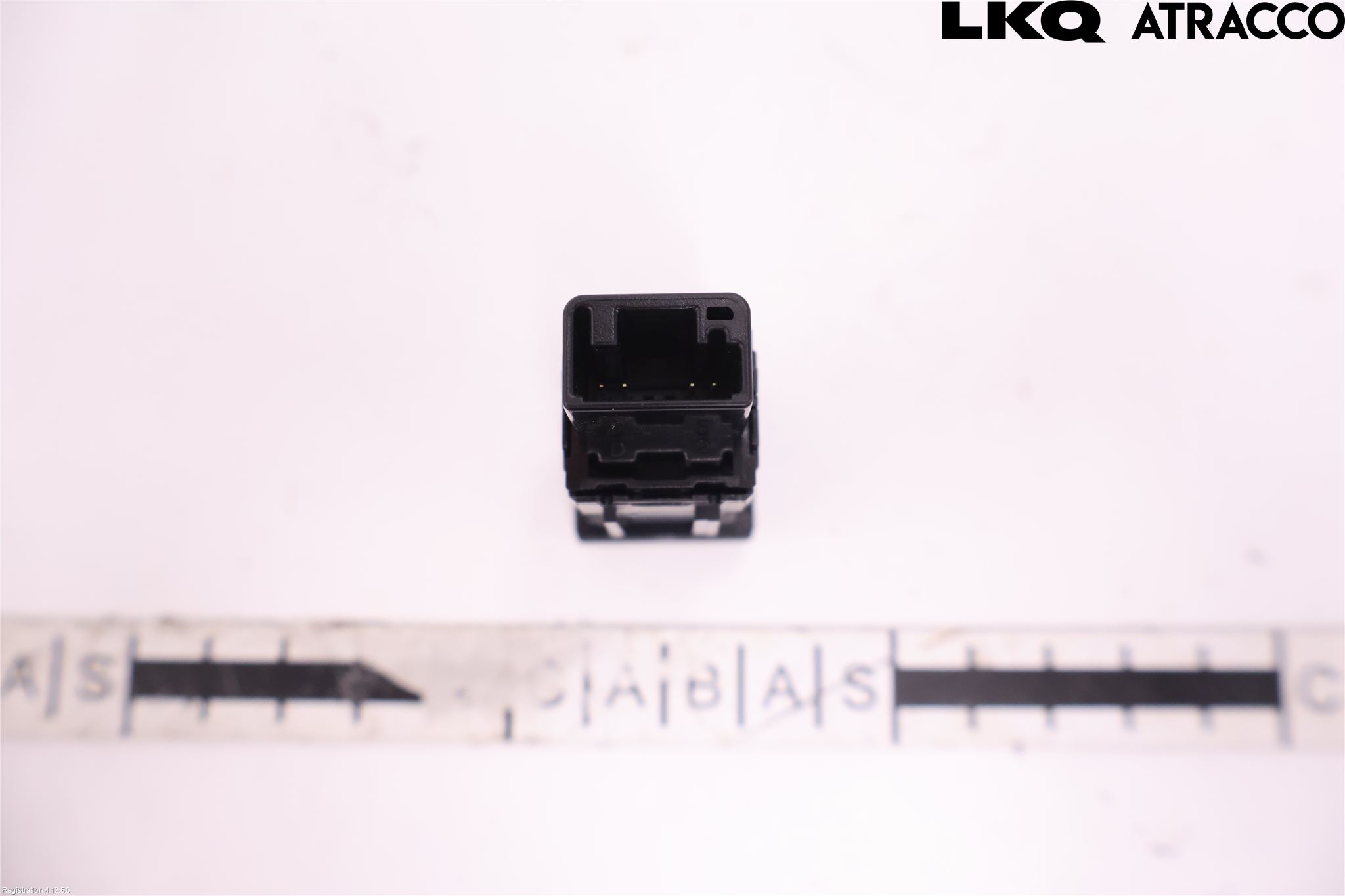 Toyota bZ4X EA10 22- Strömställare Baklucka