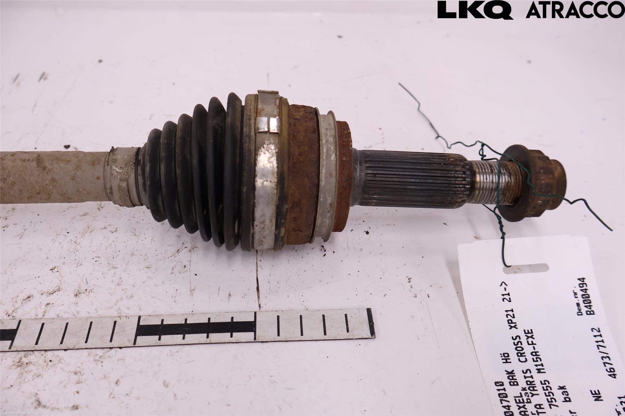 Toyota YARIS CROSS XP21 21- Drivaxel Bak Höger