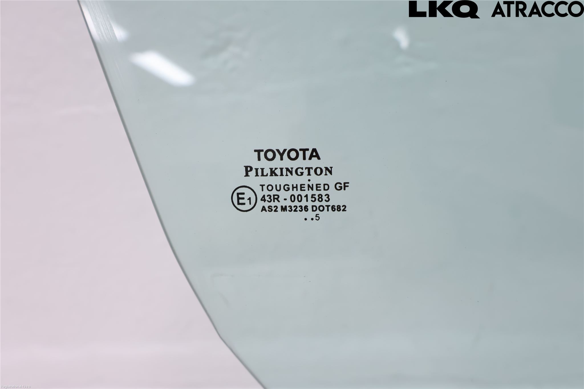 Toyota YARIS XP130 15-20 Dörruta Fram Höger