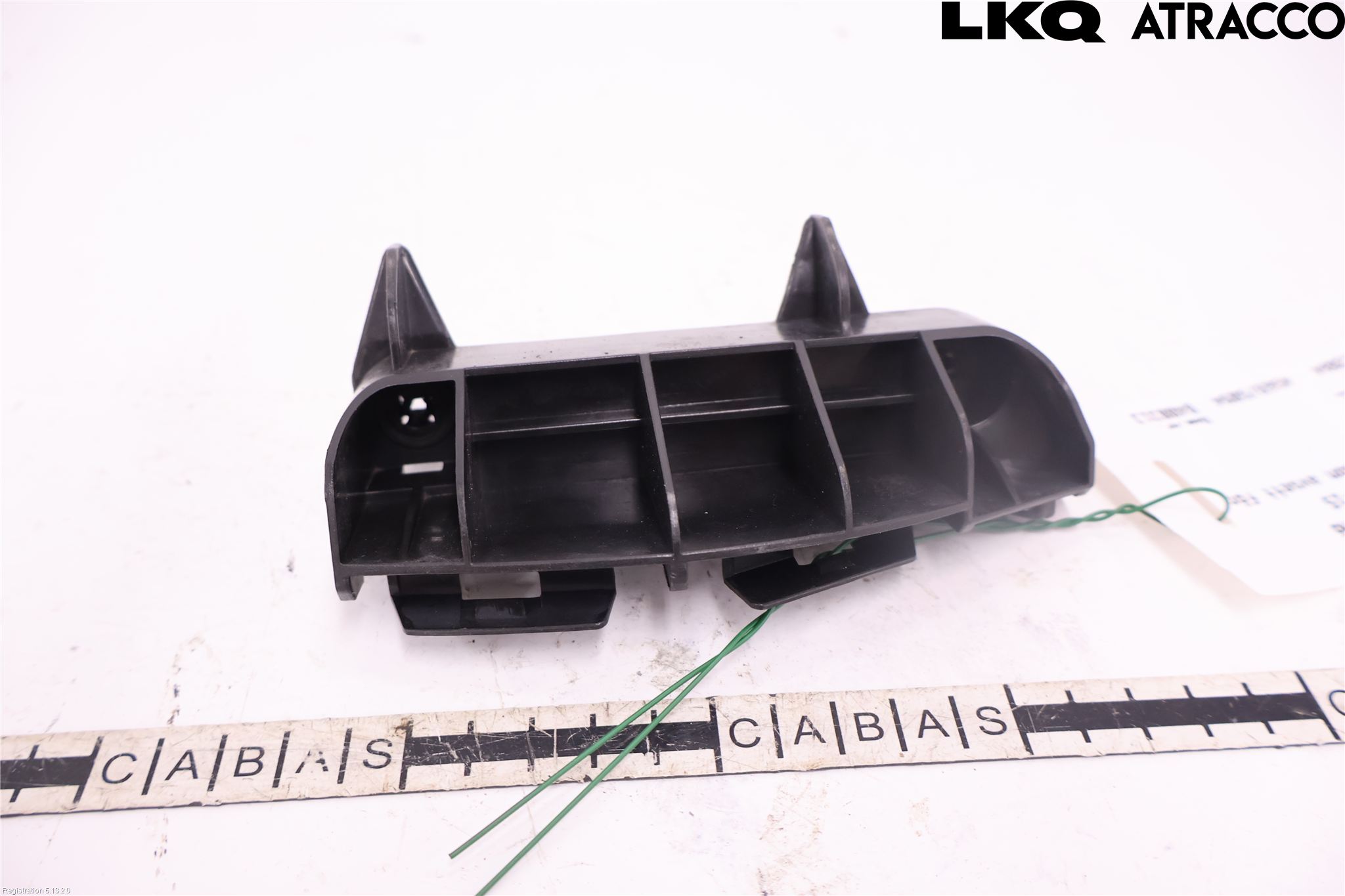 Toyota AVENSIS 09-15 Stötfångarfäste Bak Hö