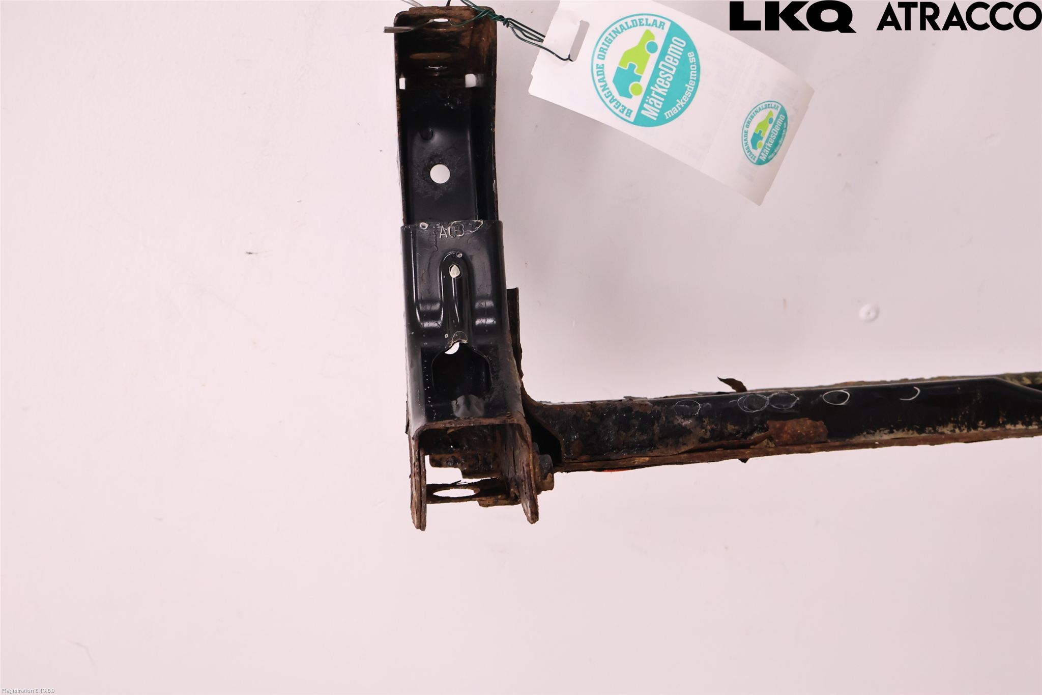 Ford KUGA 13-16 Kylarfäste-Ram-Balk